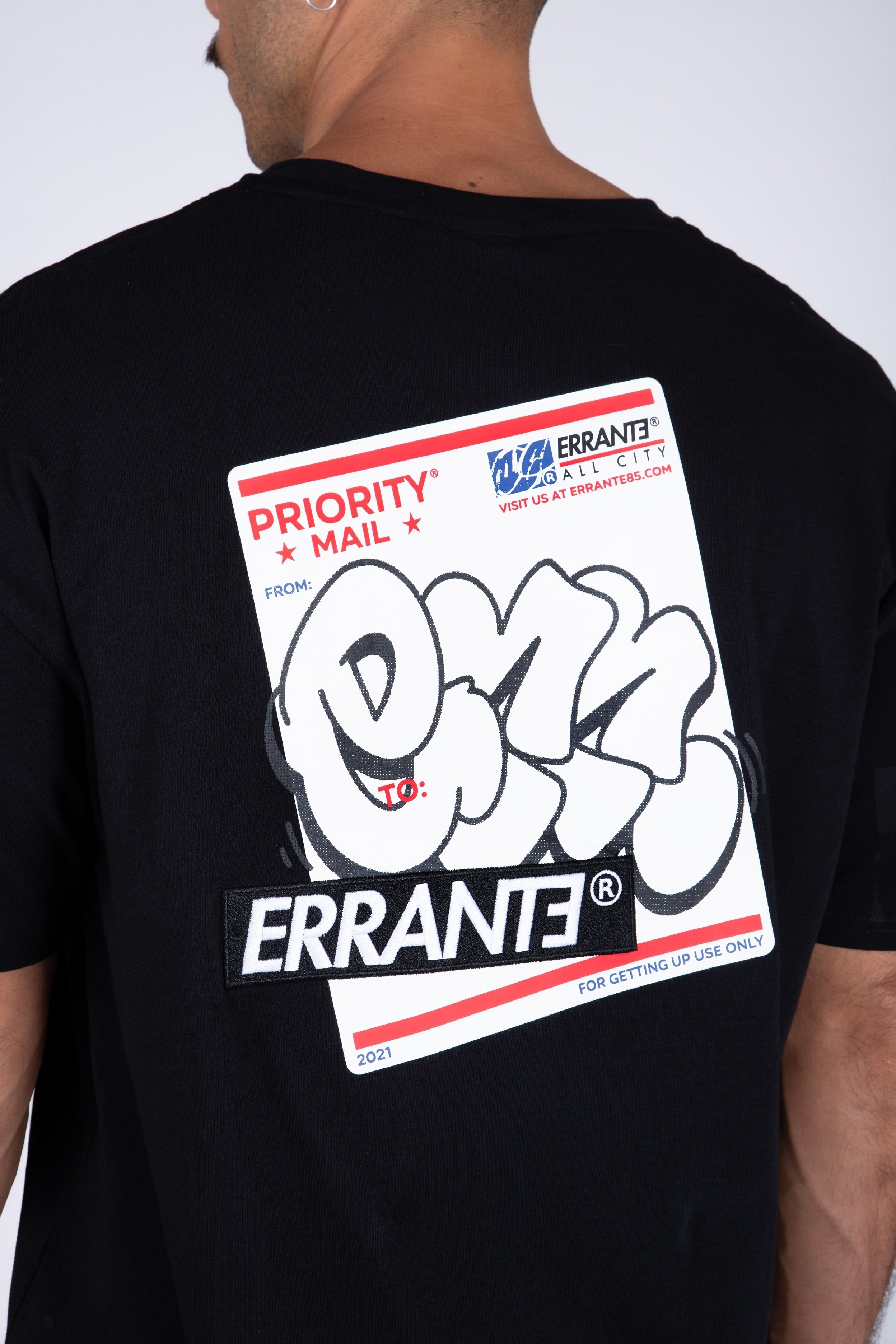 Polera Manga Corta Afterlife Negro ERRANTE