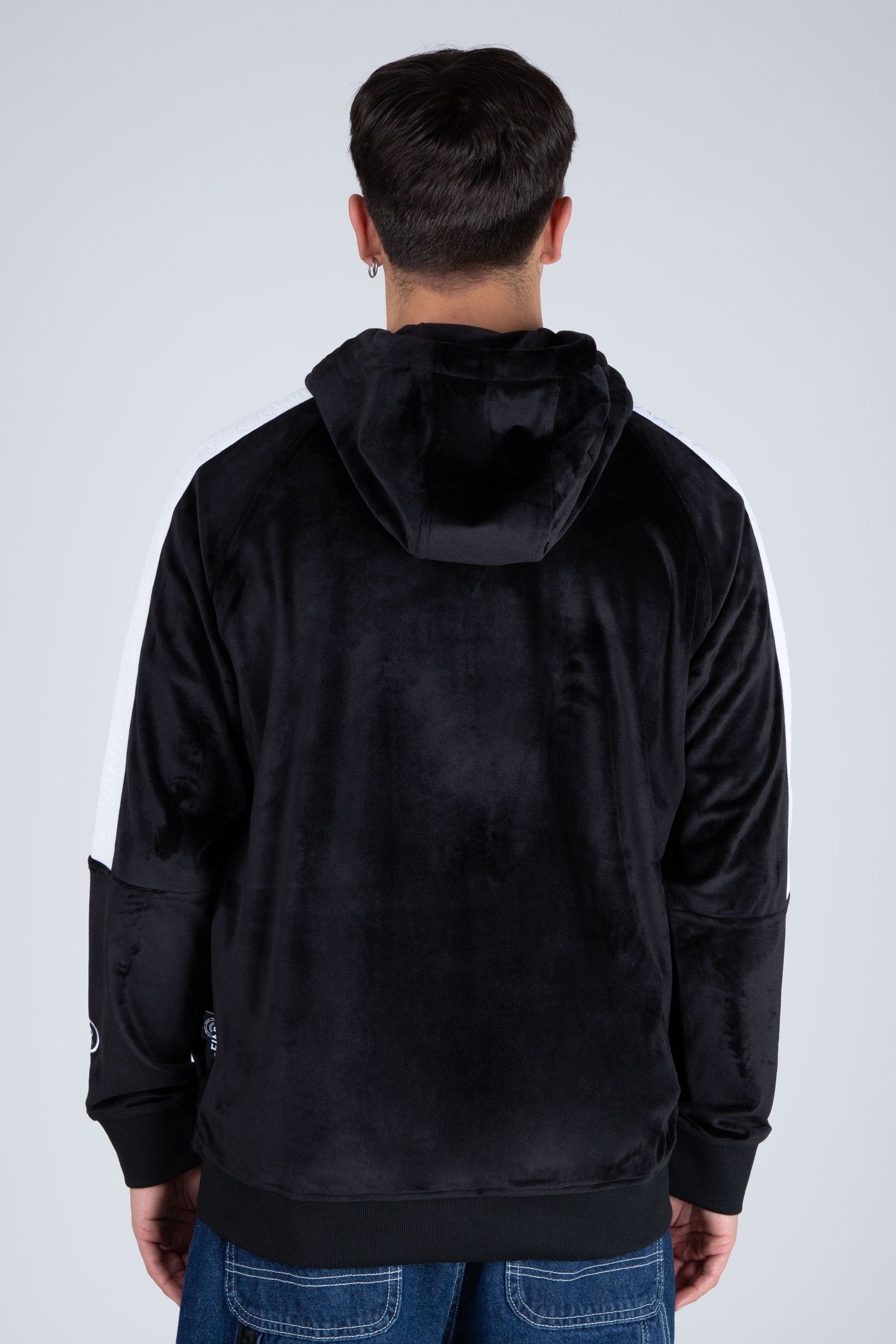 Poleron Zip Garfield Sticking Out Negro ERRANTE
