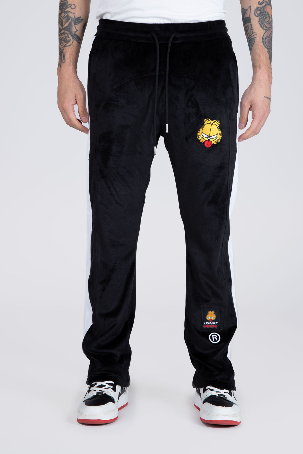 Pantalon Garfield Sticking Out Negro ERRANTE
