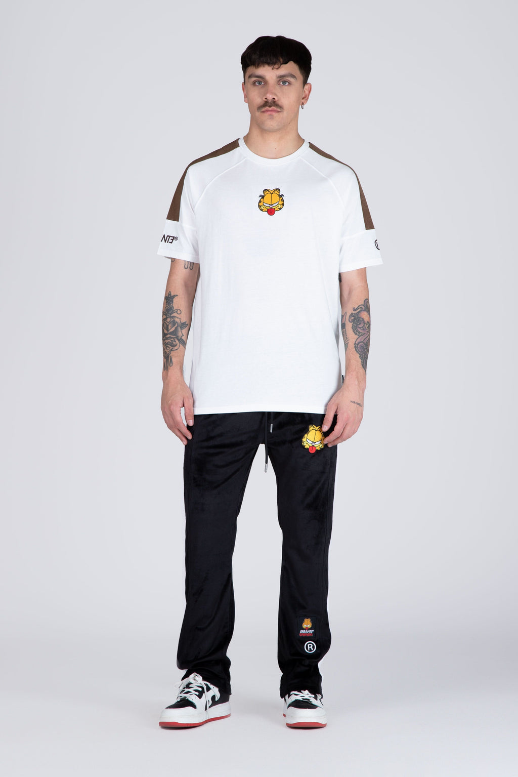 Pantalon Garfield Sticking Out Negro ERRANTE