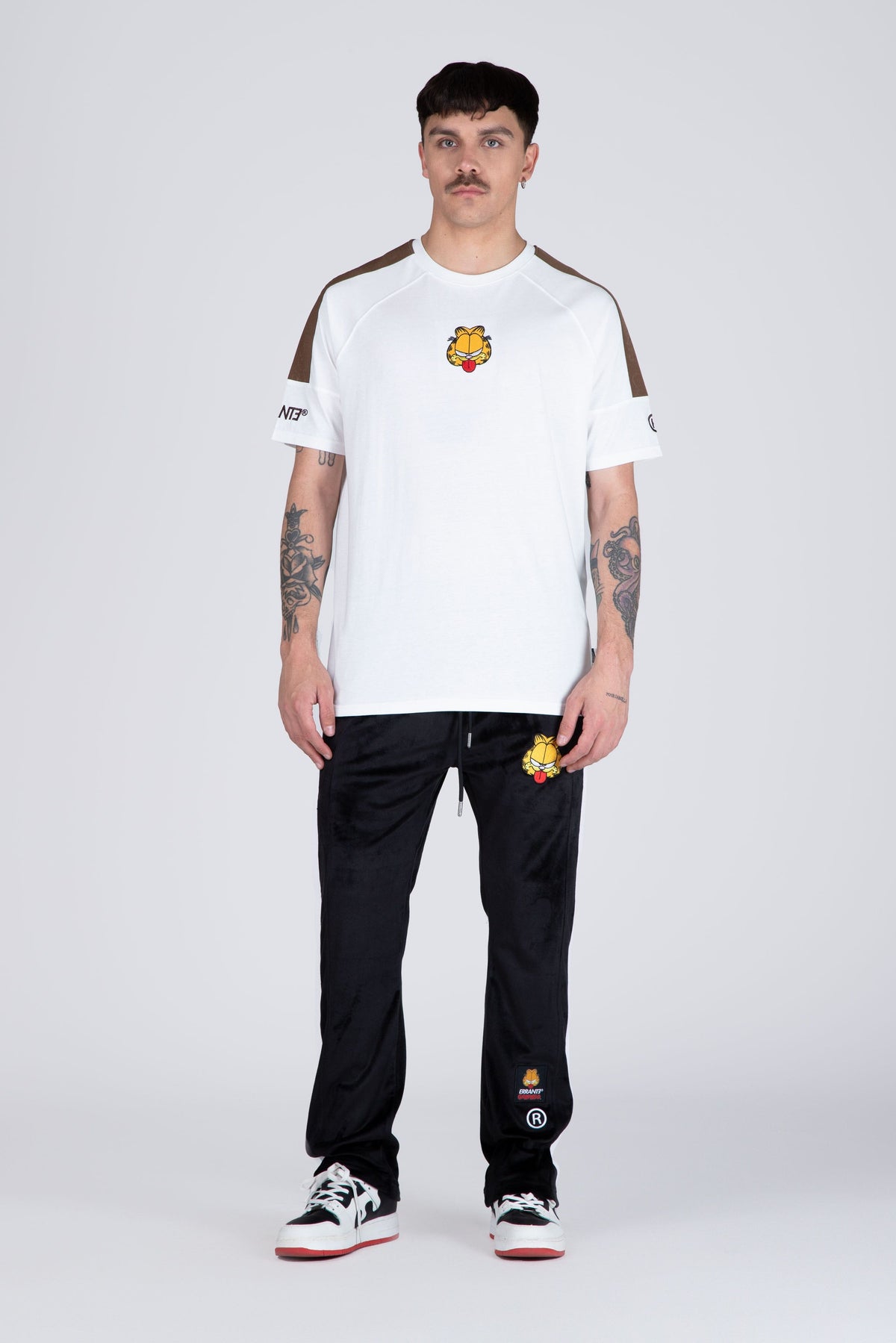 Pantalon Garfield Sticking Out Negro ERRANTE