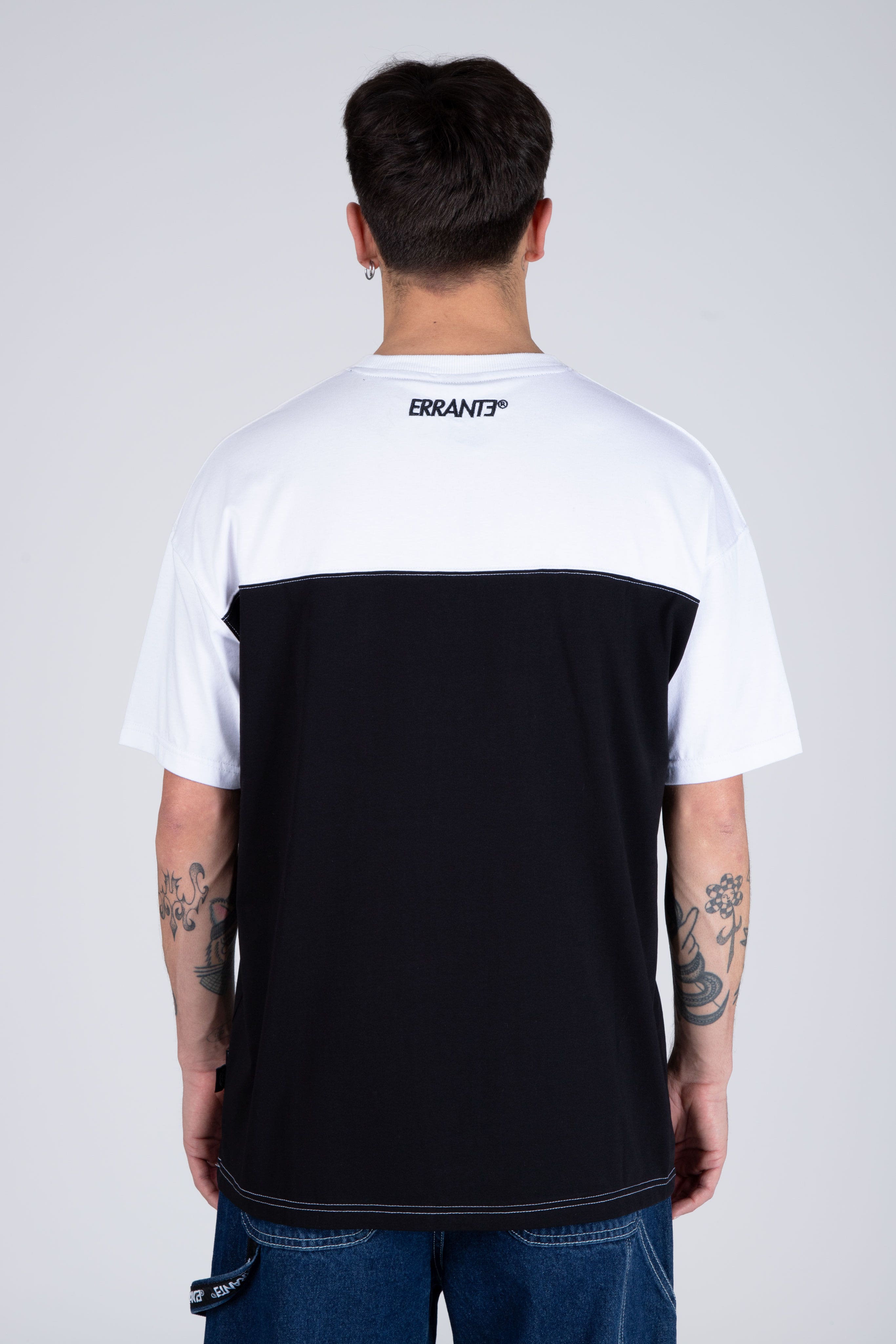 Polera M/C Nomad Negro/Blanco ERRANTE