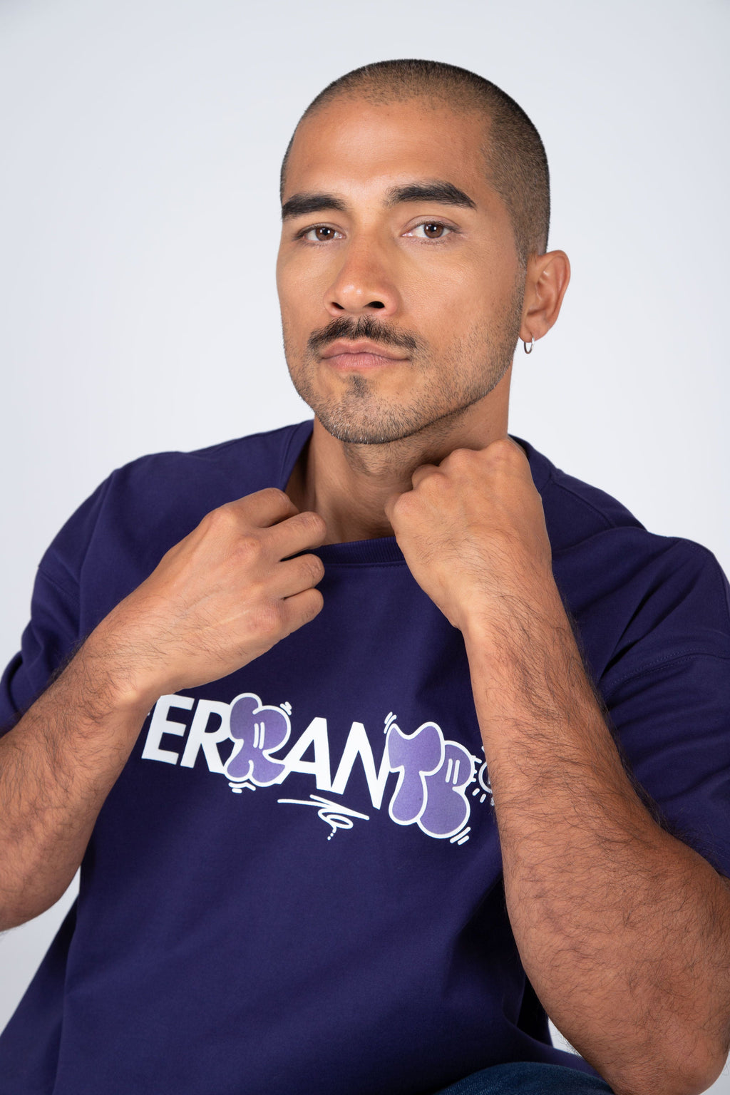 Polera M/C Sunny Street Morado ERRANTE