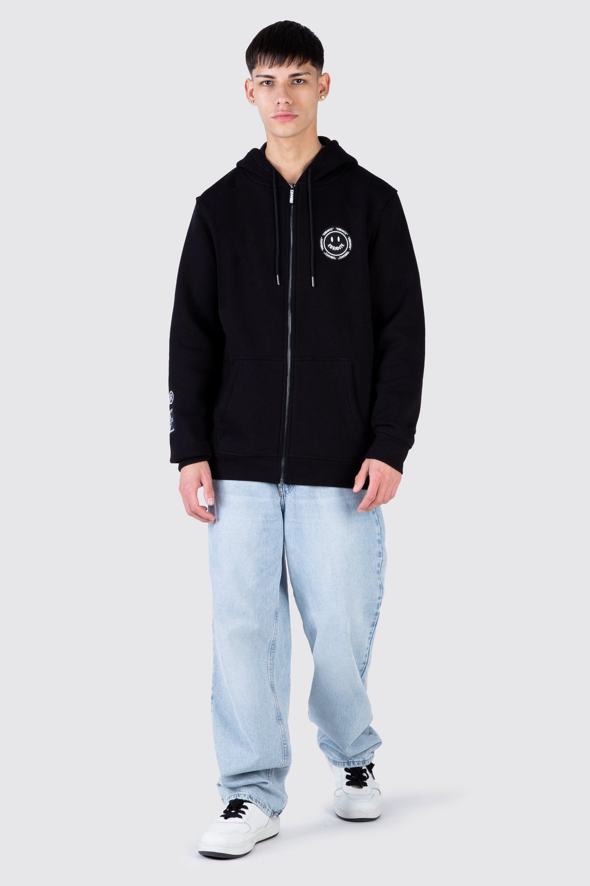 Poleron Zip Smile Trend Negro ERRANTE 