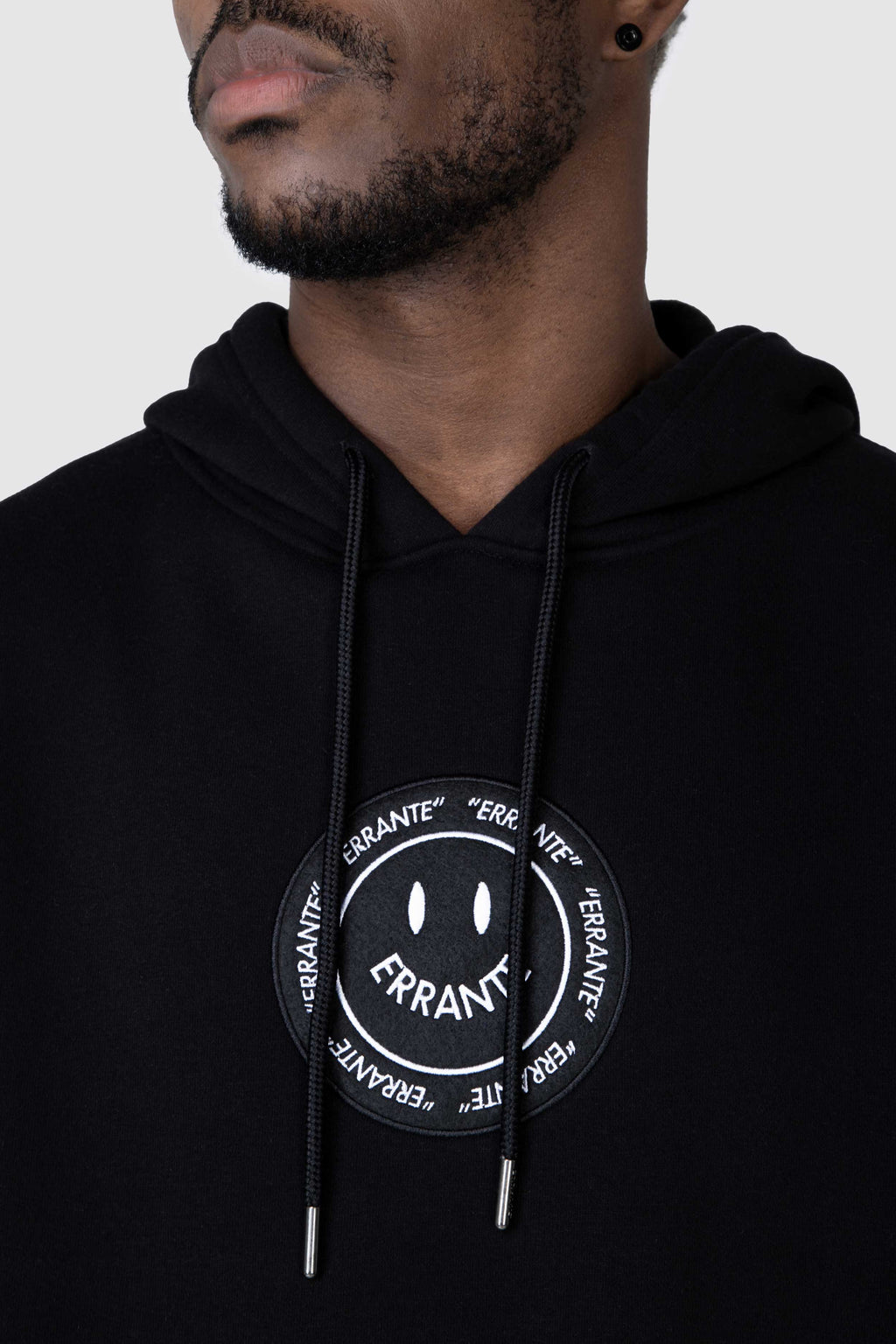 Poleron Hood Smile Trend Negro ERRANTE 