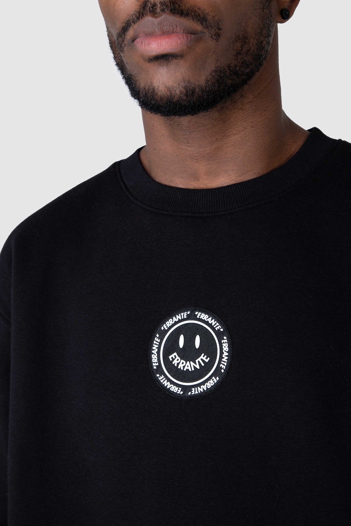 Poleron Crew Neck Smile Trend Negro ERRANTE 