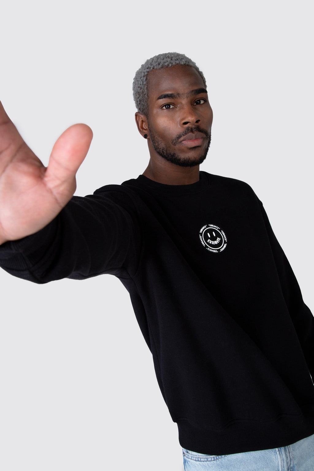 Poleron Crew Neck Smile Trend Negro ERRANTE 