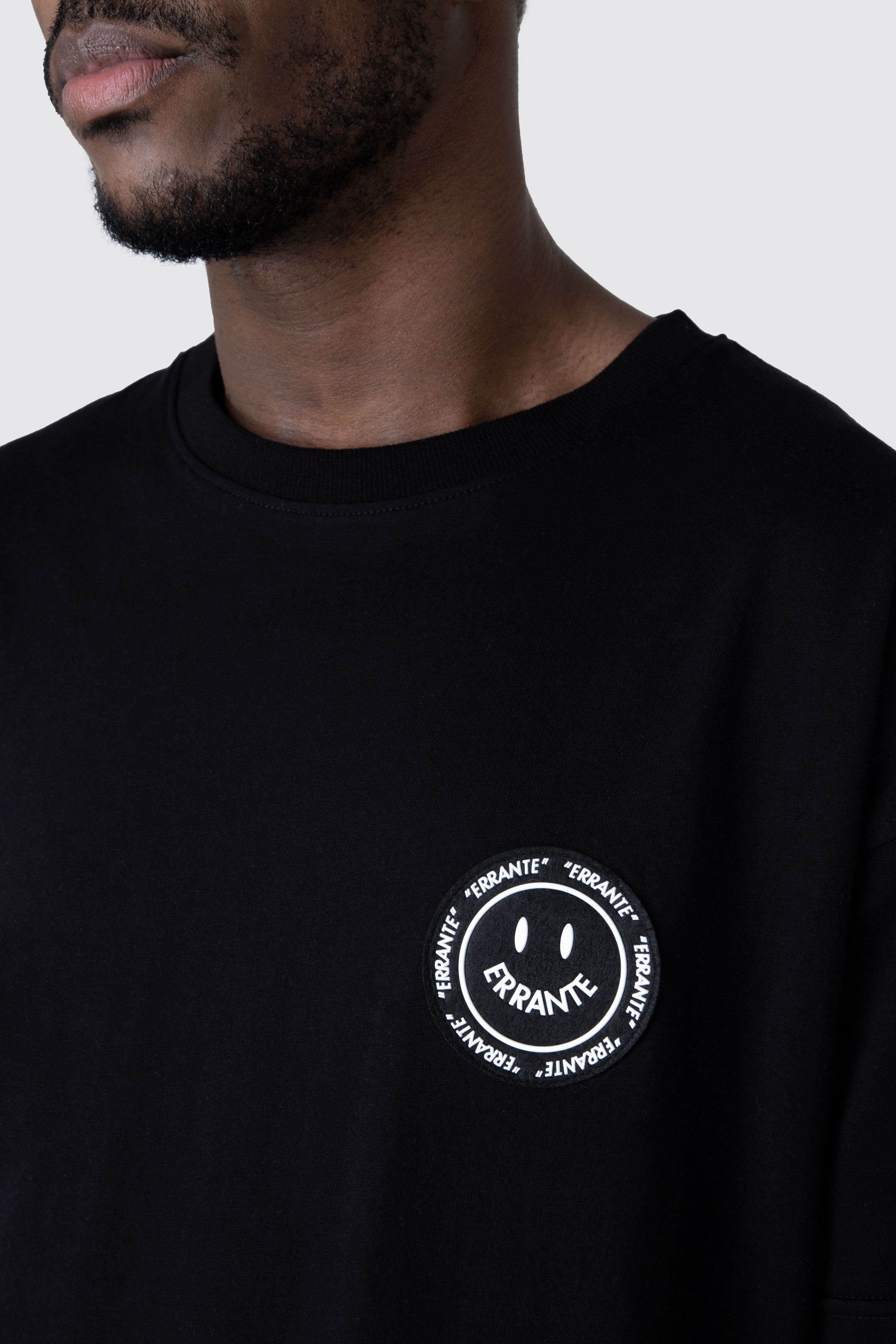 Polera M/C Smile Trend Negro ERRANTE 