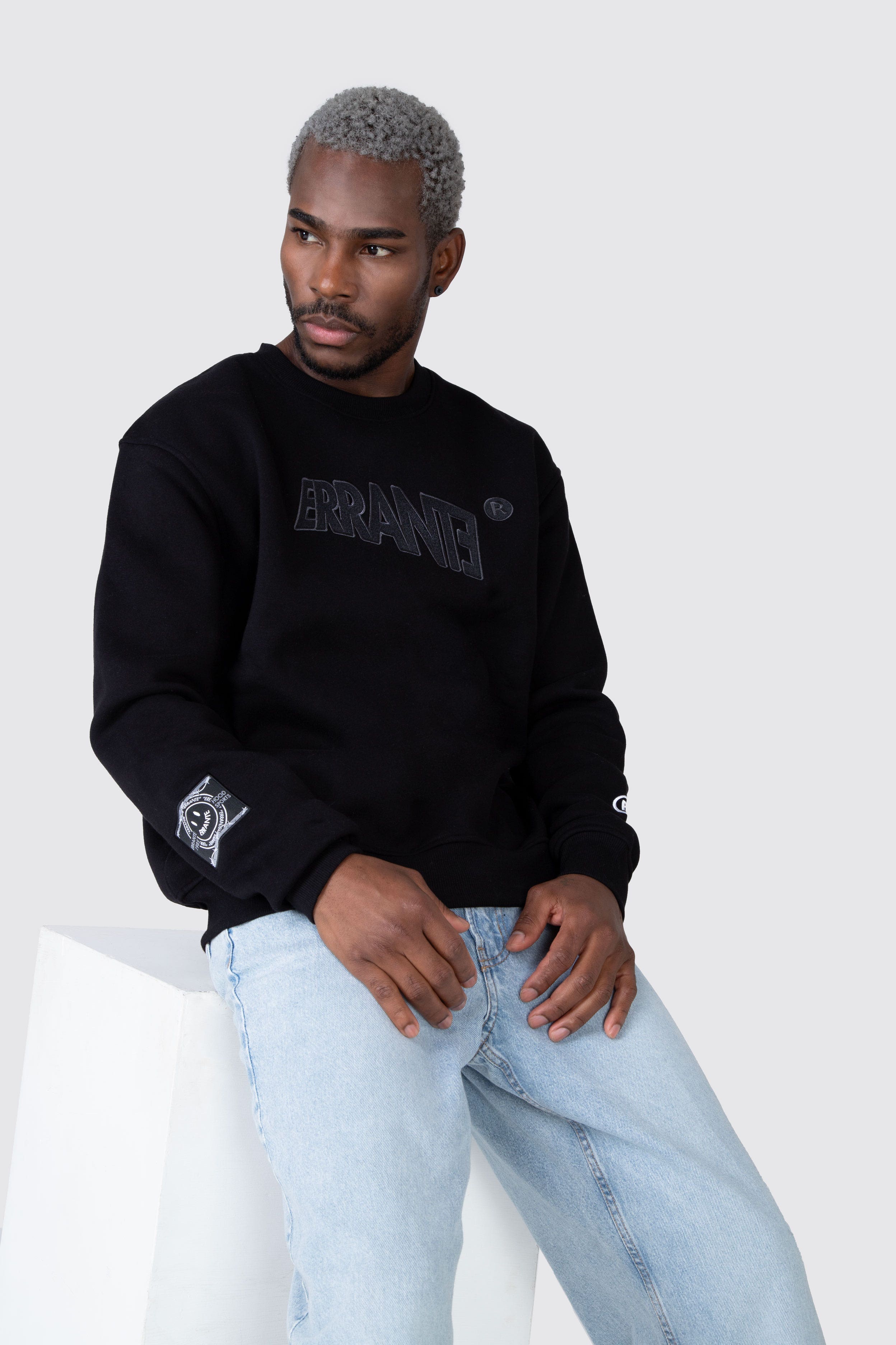 Poleron Crew Neck Box Groovy Negro Errante 