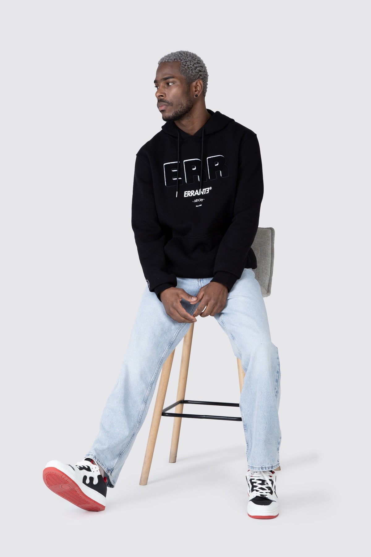 Poleron Hood Pop Up Negro ERRANTE 