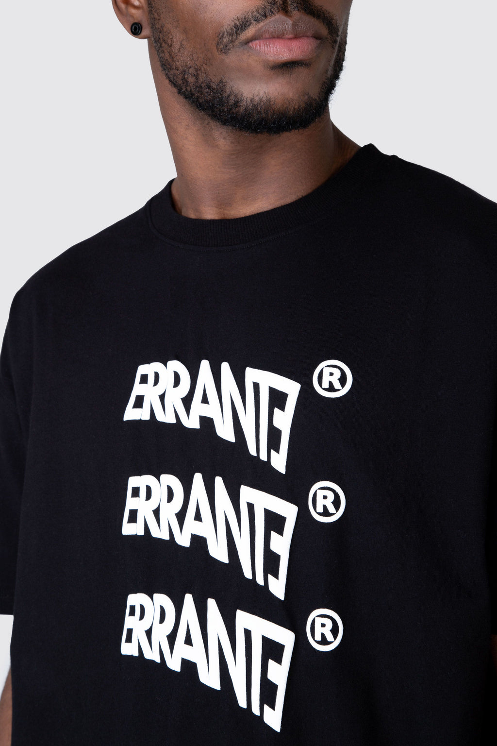 Polera M/C Box Groovy Negro Errante 