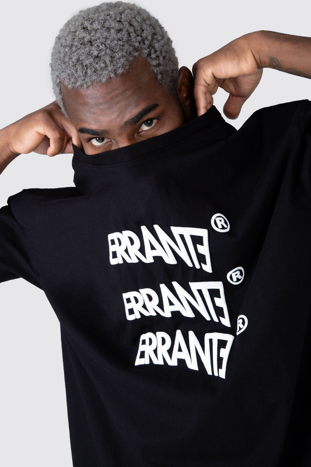Polera M/C Box Groovy Negro Errante 
