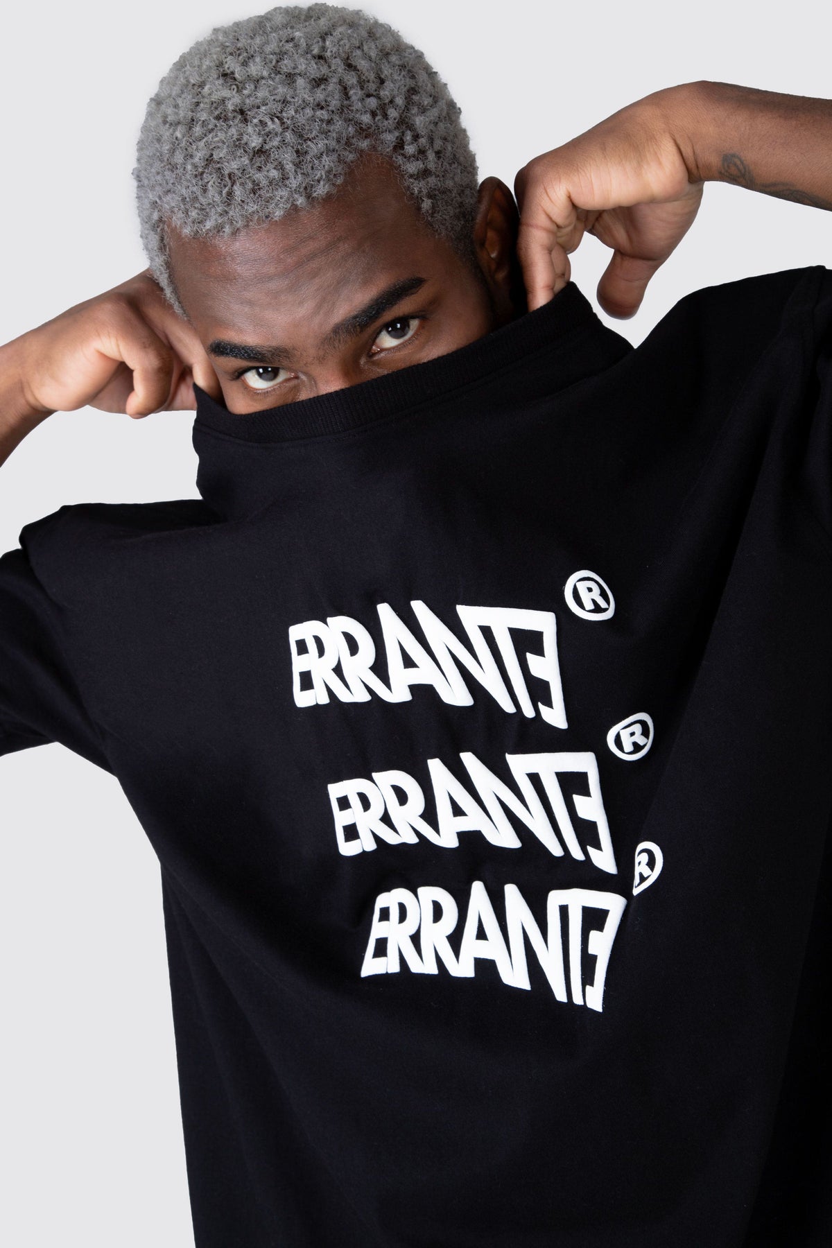 Polera M/C Box Groovy Negro Errante 