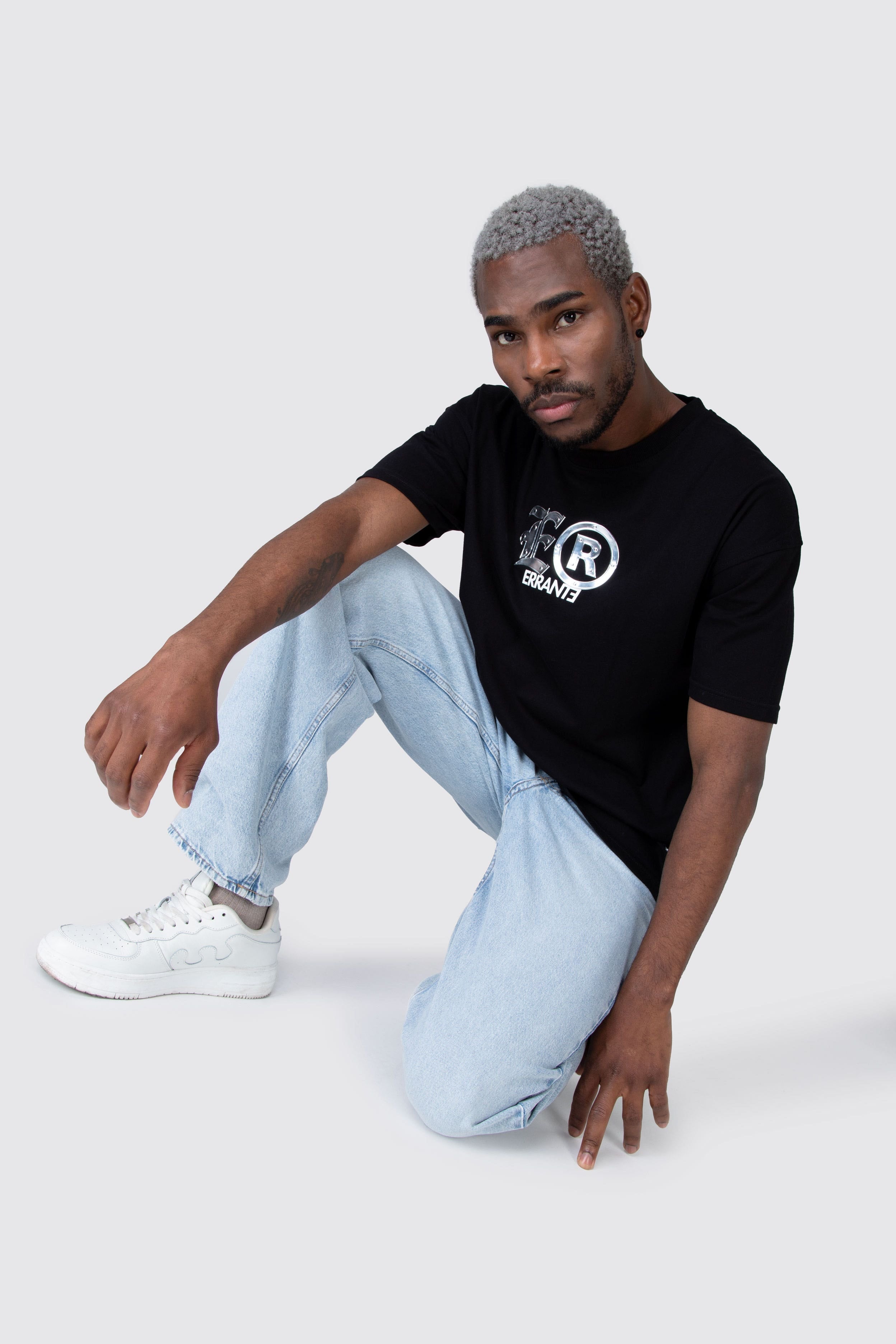 Polera M/C Metallik Negro ERRANTE 