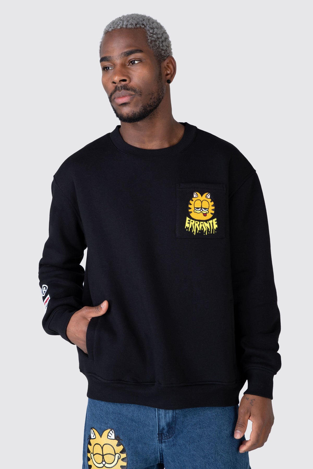 Poleron Crew Neck Garfield Wandering Whisker Negro ERRANTE 