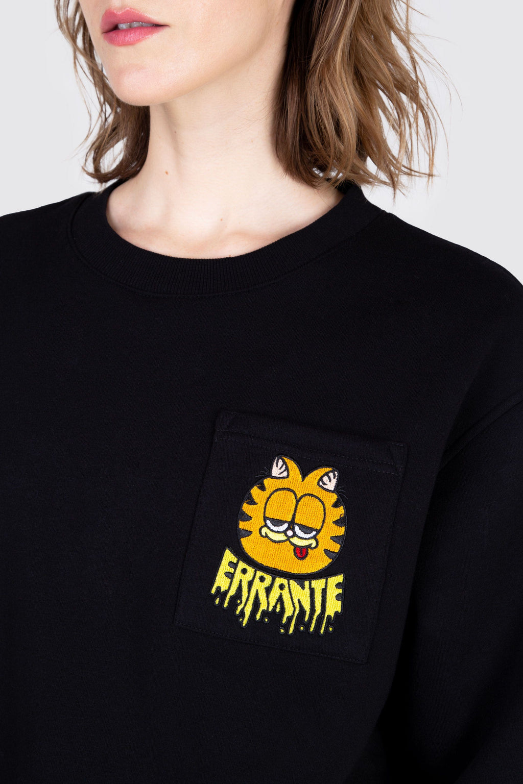 Poleron Crew Neck Garfield Wandering Whisker Negro ERRANTE 