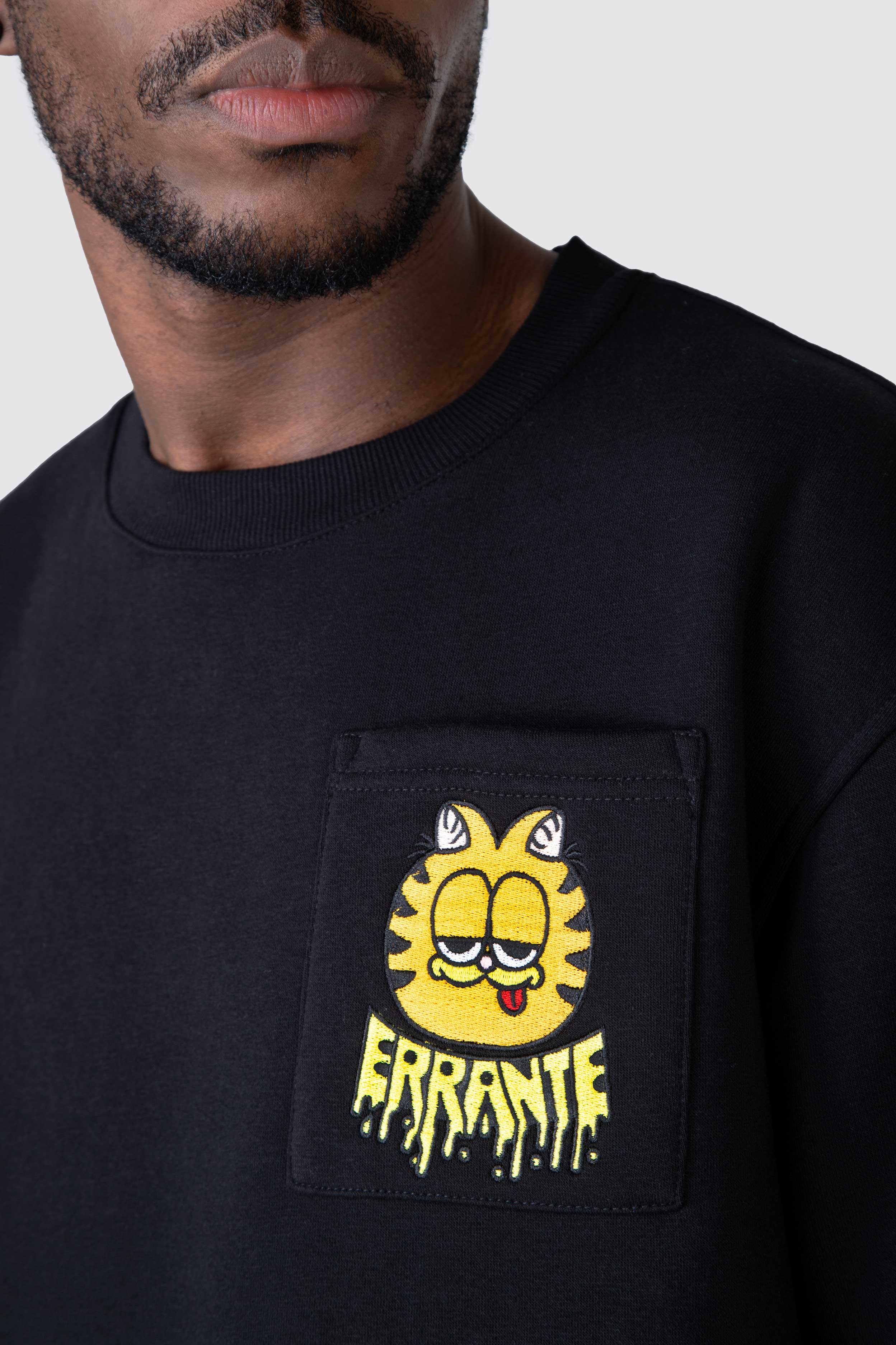 Poleron Crew Neck Garfield Wandering Whisker Negro ERRANTE 