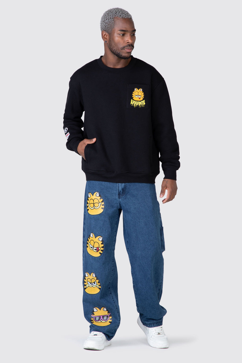 Poleron Crew Neck Garfield Wandering Whisker Negro ERRANTE 