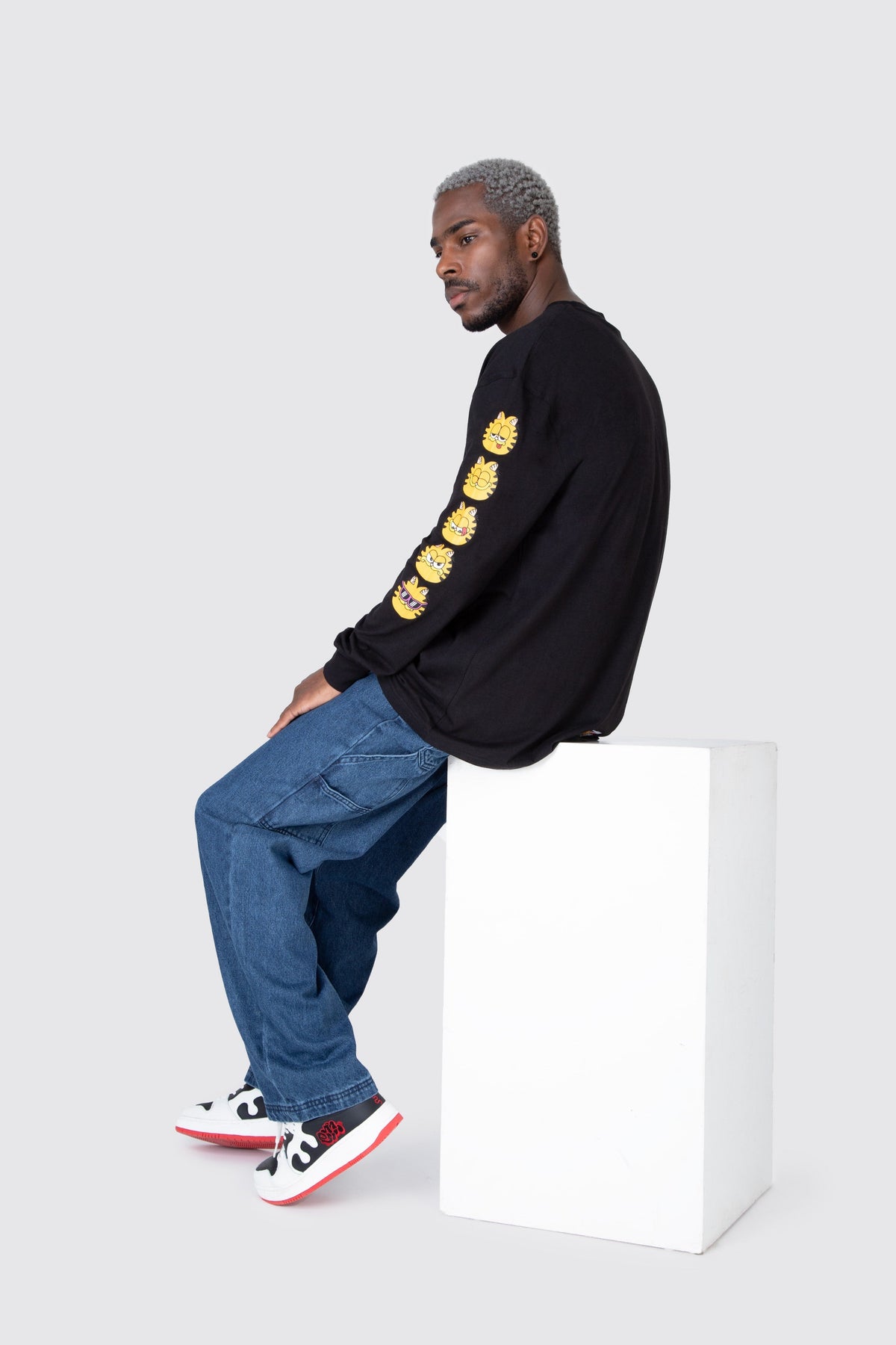 Polera M/L Garfield Moody Cat Negro ERRANTE 