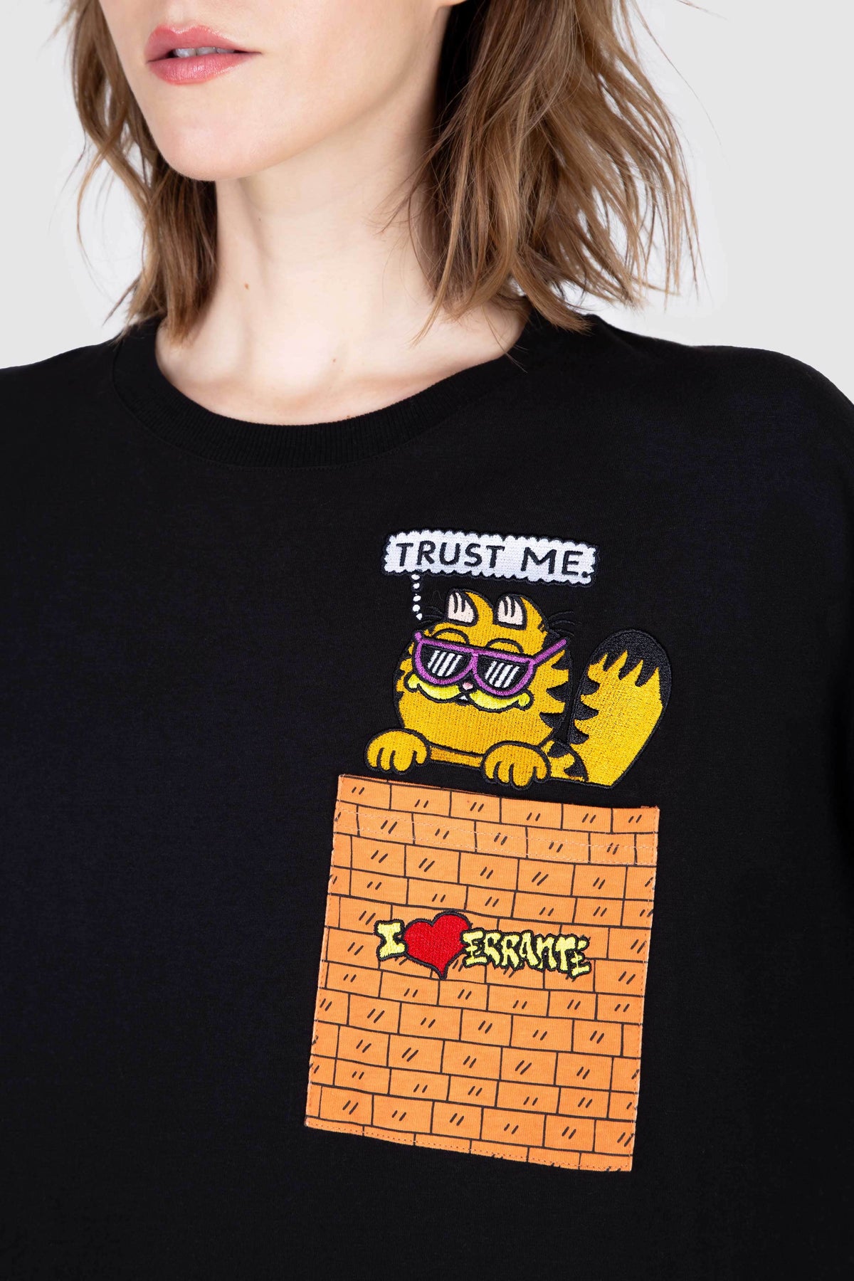 Polera M/C Garfield Brick Negro ERRANTE 