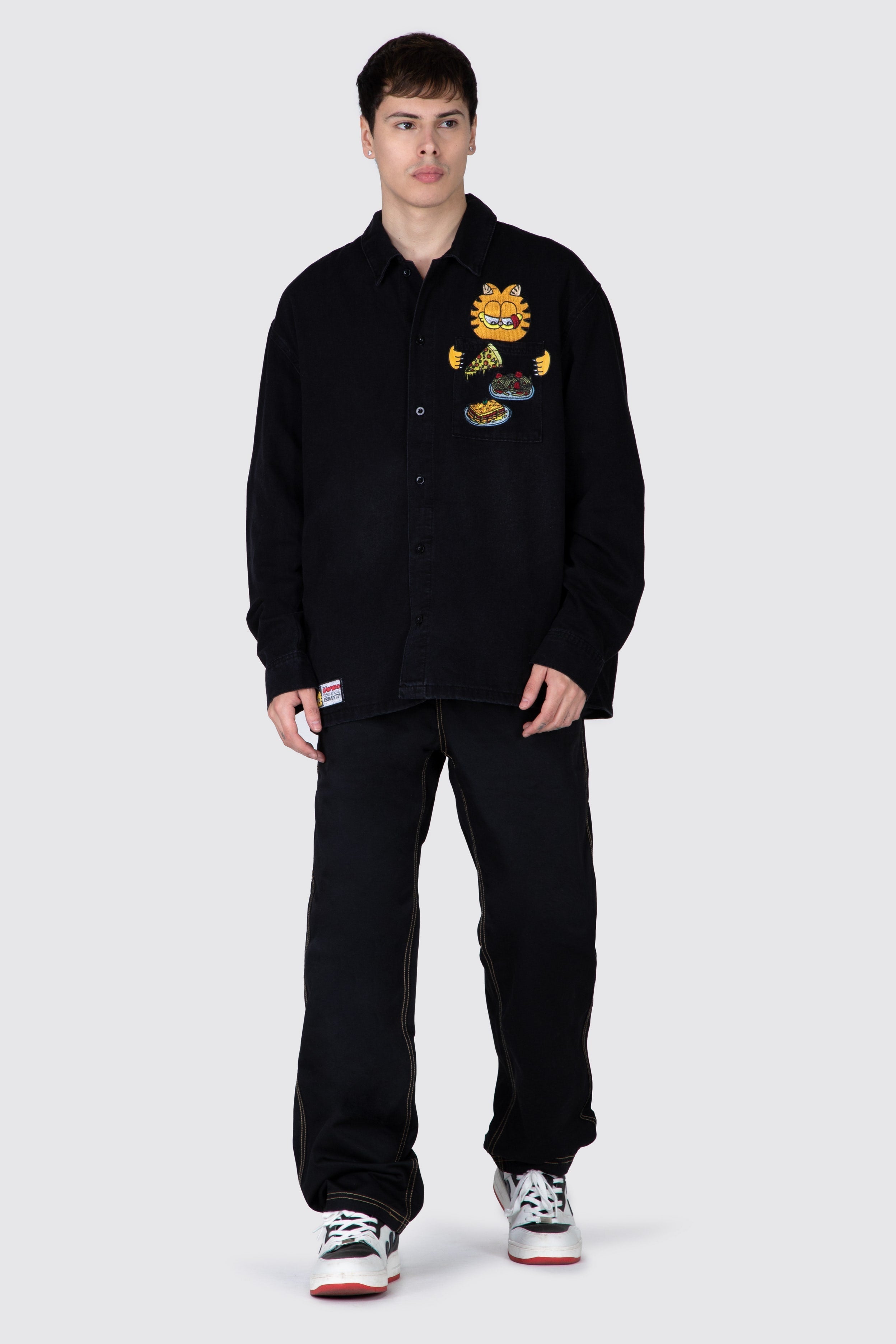 Camisa M/L Garfield Hidden Cat Negro ERRANTE 