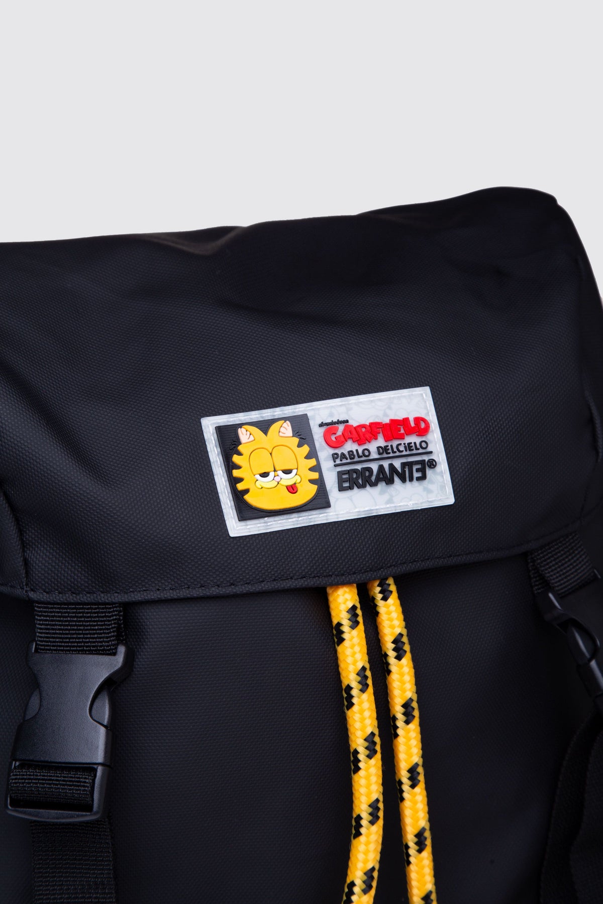 Mochila Garfield Triple Ego Negro ERRANTE 