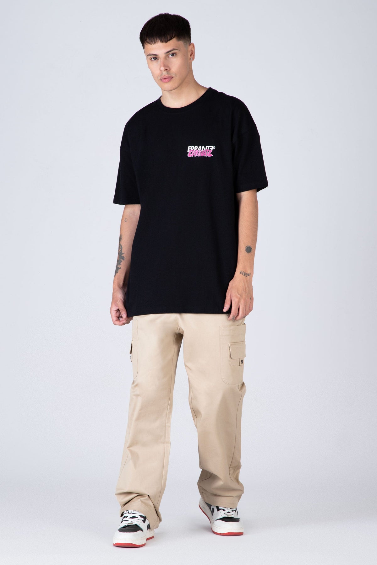 Polera Manga Corta Steely Negro ERRANTE