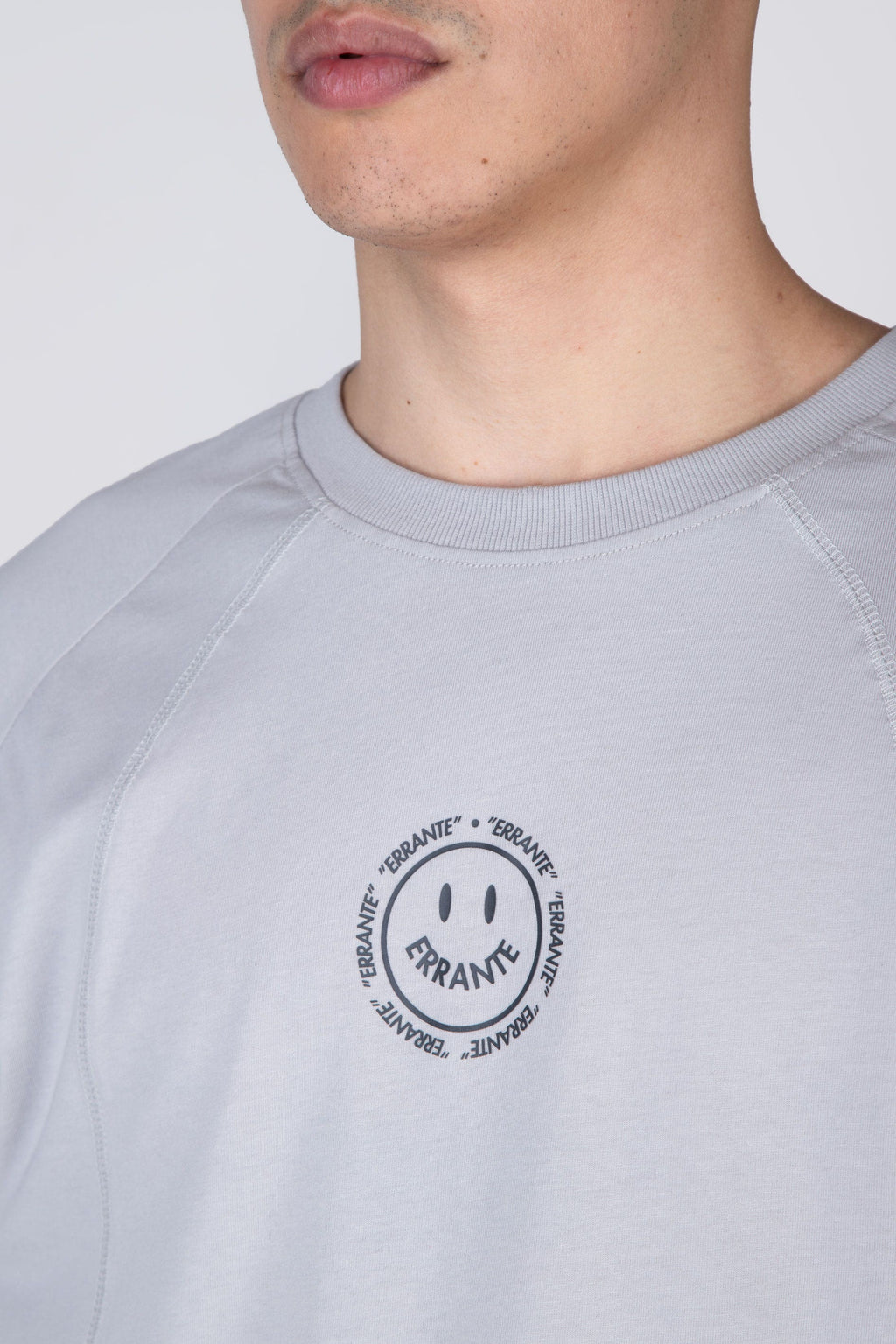 Polera M/C Film Gris ERRANTE