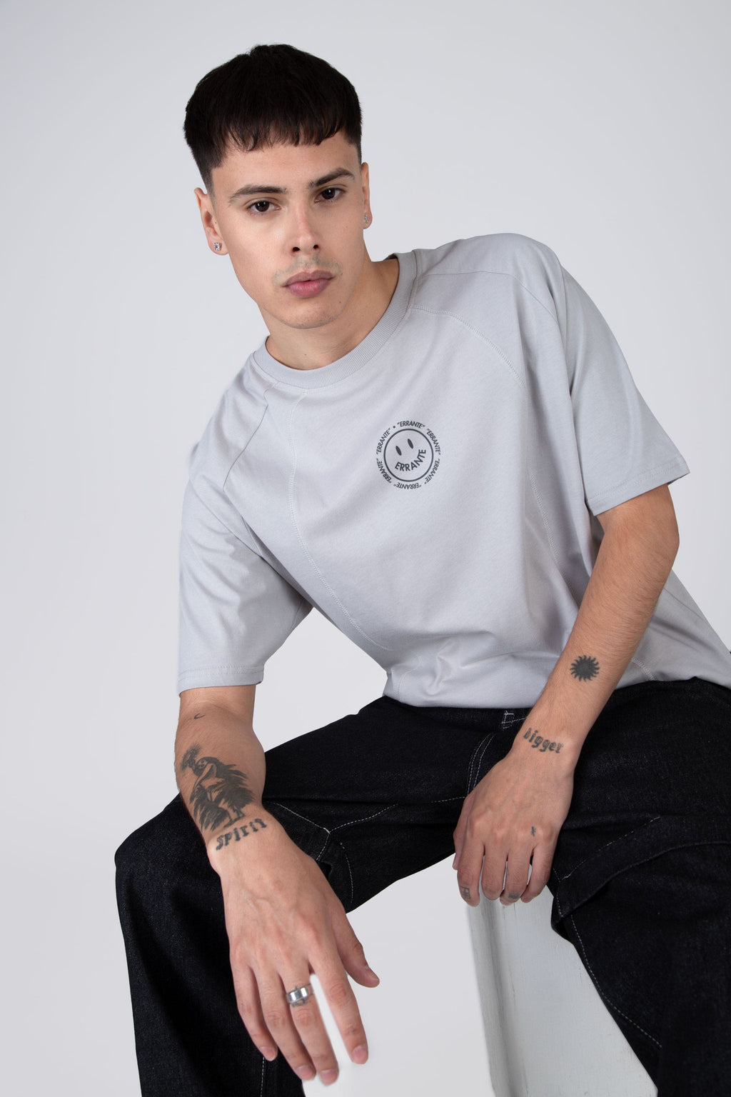 Polera M/C Film Gris ERRANTE