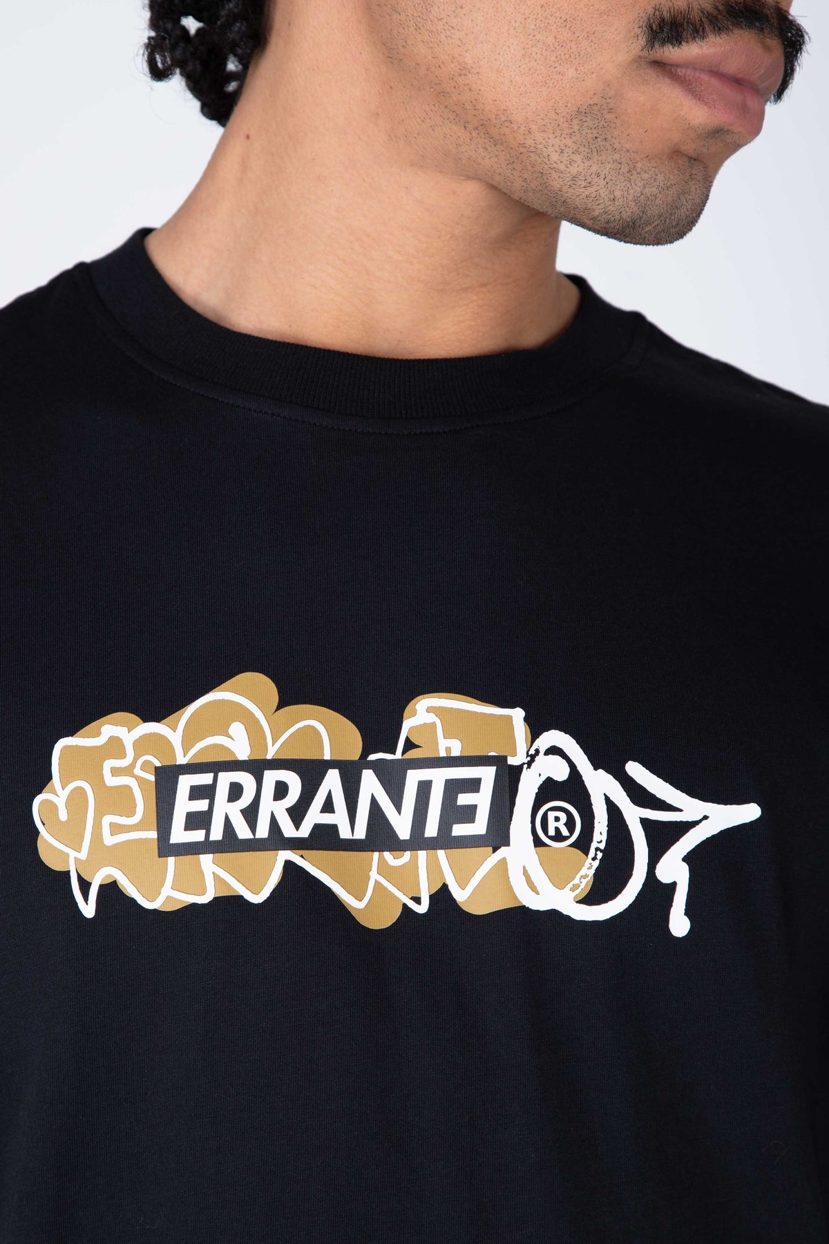 Polera M/C Dooble Box Negro ERRANTE