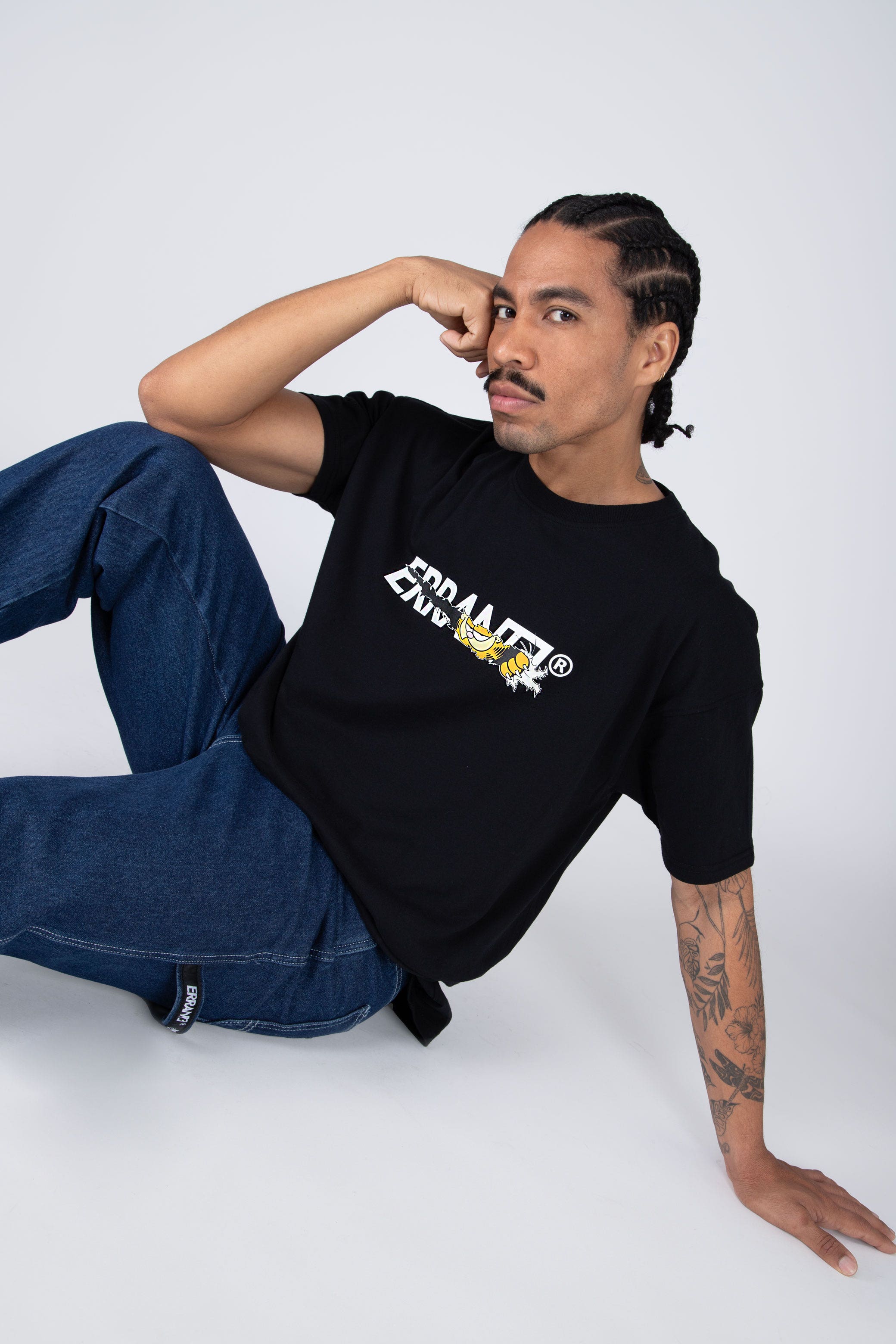 Polera M/C Garfield Breaking Rules Negro ERRANTE