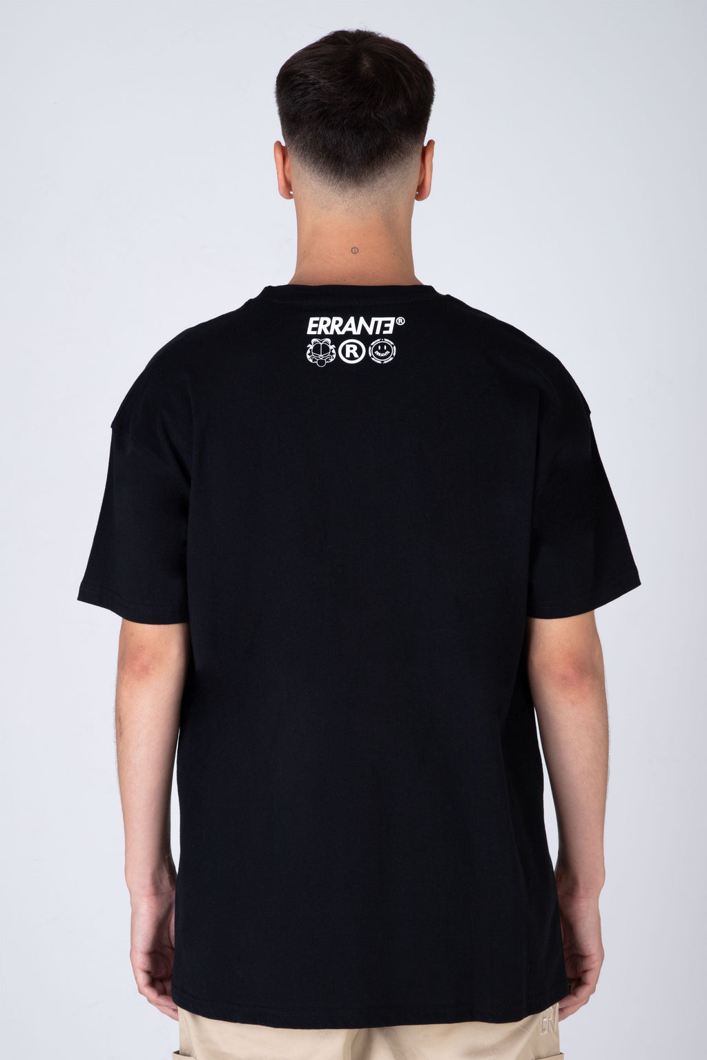 Polera M/C Garfield All Messy Negro ERRANTE