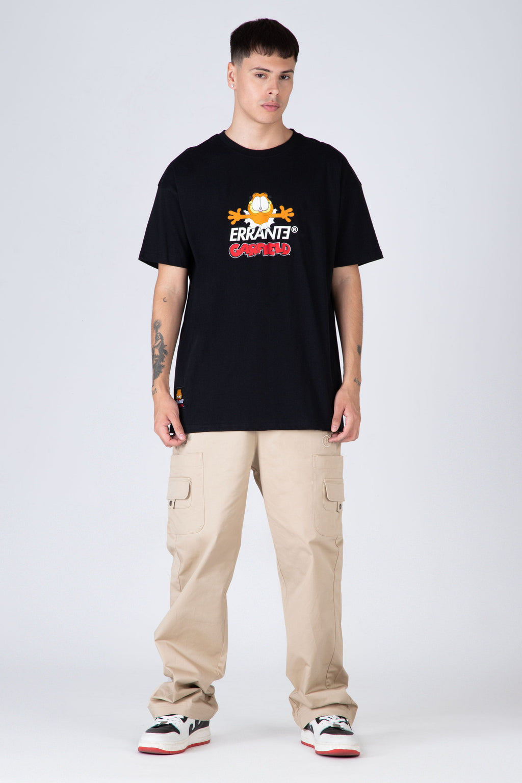 Polera M/C Garfield All Messy Negro ERRANTE