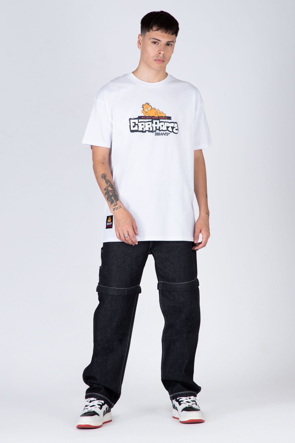 Polera M/C Garfield Cat World Blanco ERRANTE