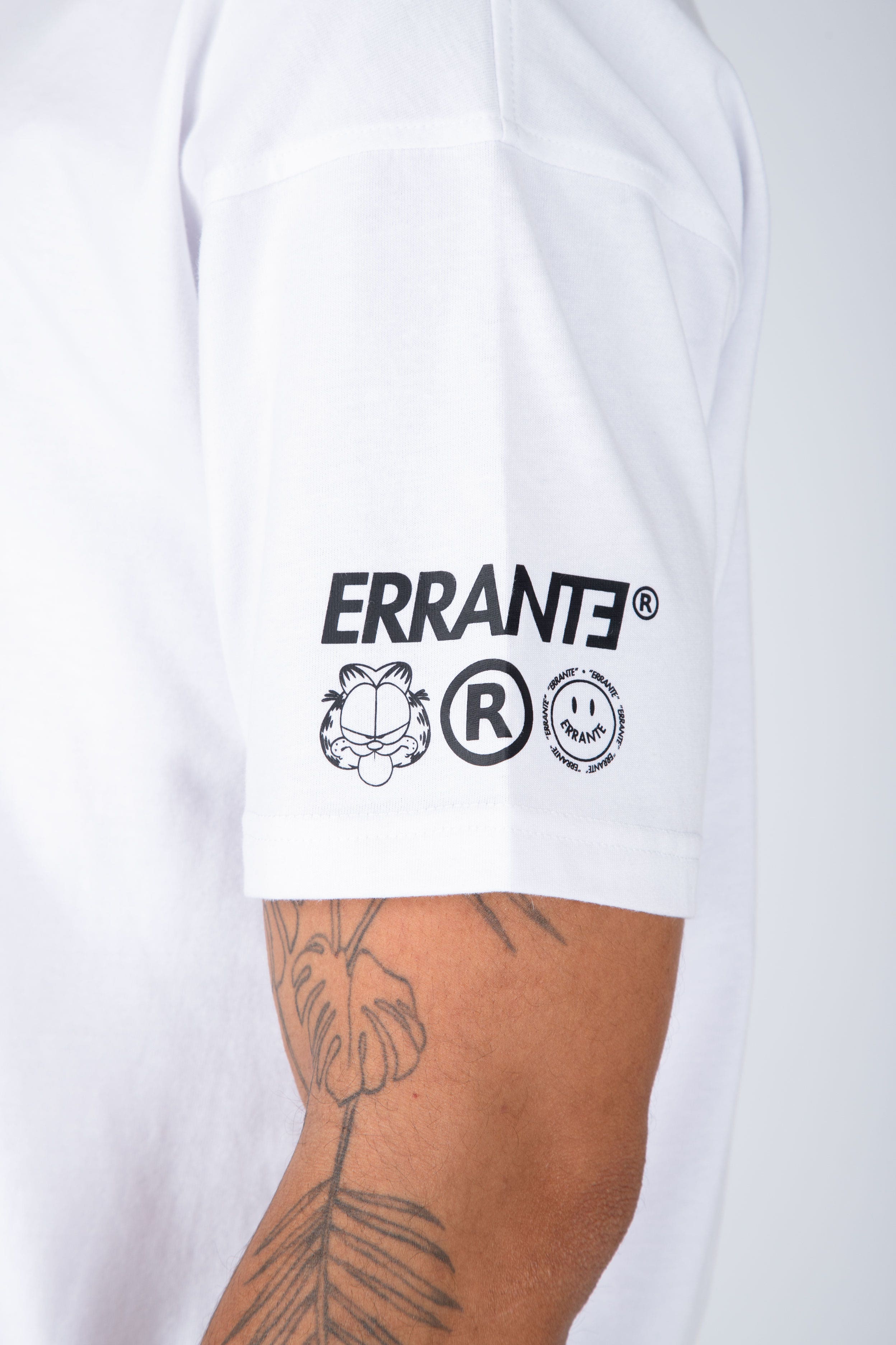 Polera M/C Garfield Cool Cat Blanco ERRANTE