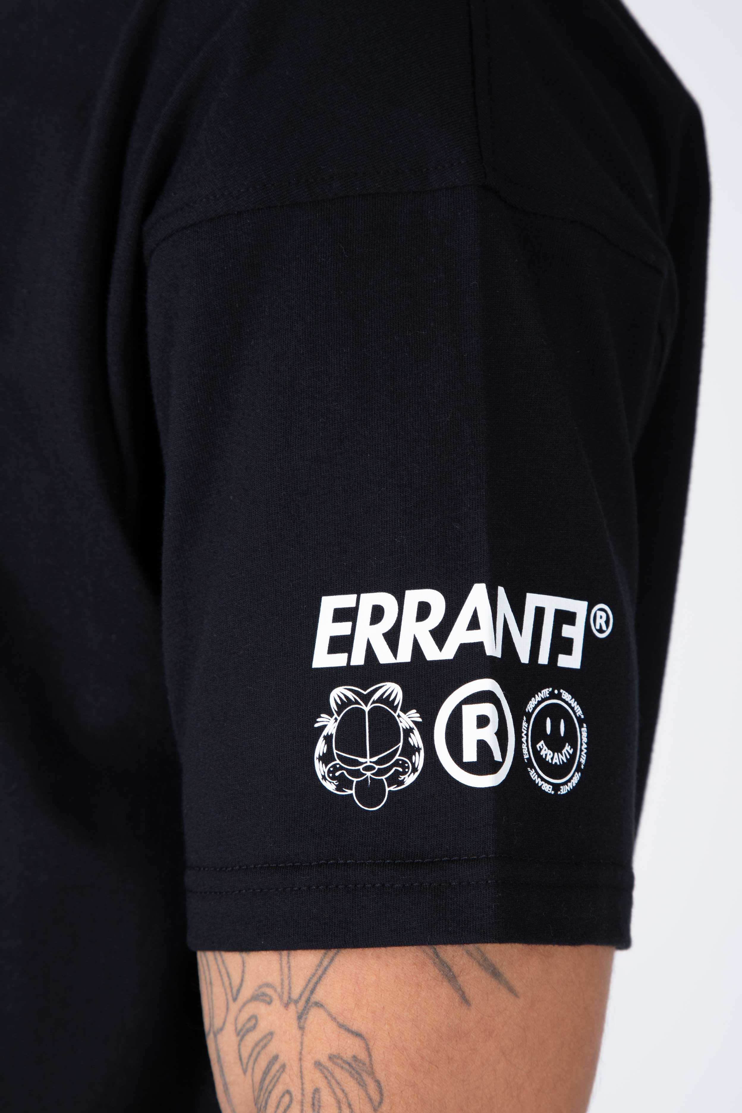 Polera M/C Garfield Cool Cat Negro ERRANTE