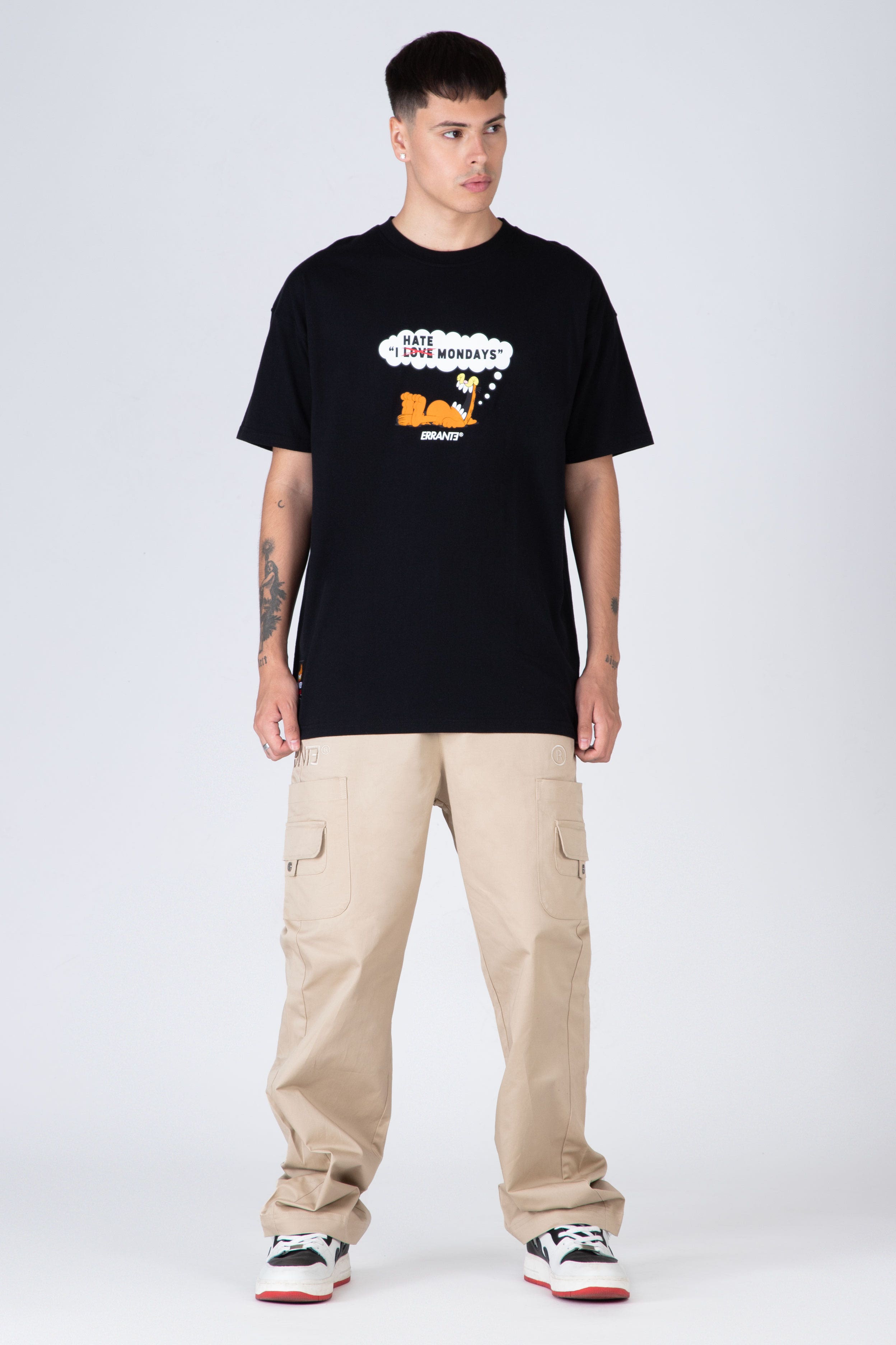 Polera M/C Garfield Hate Mondays Negro ERRANTE