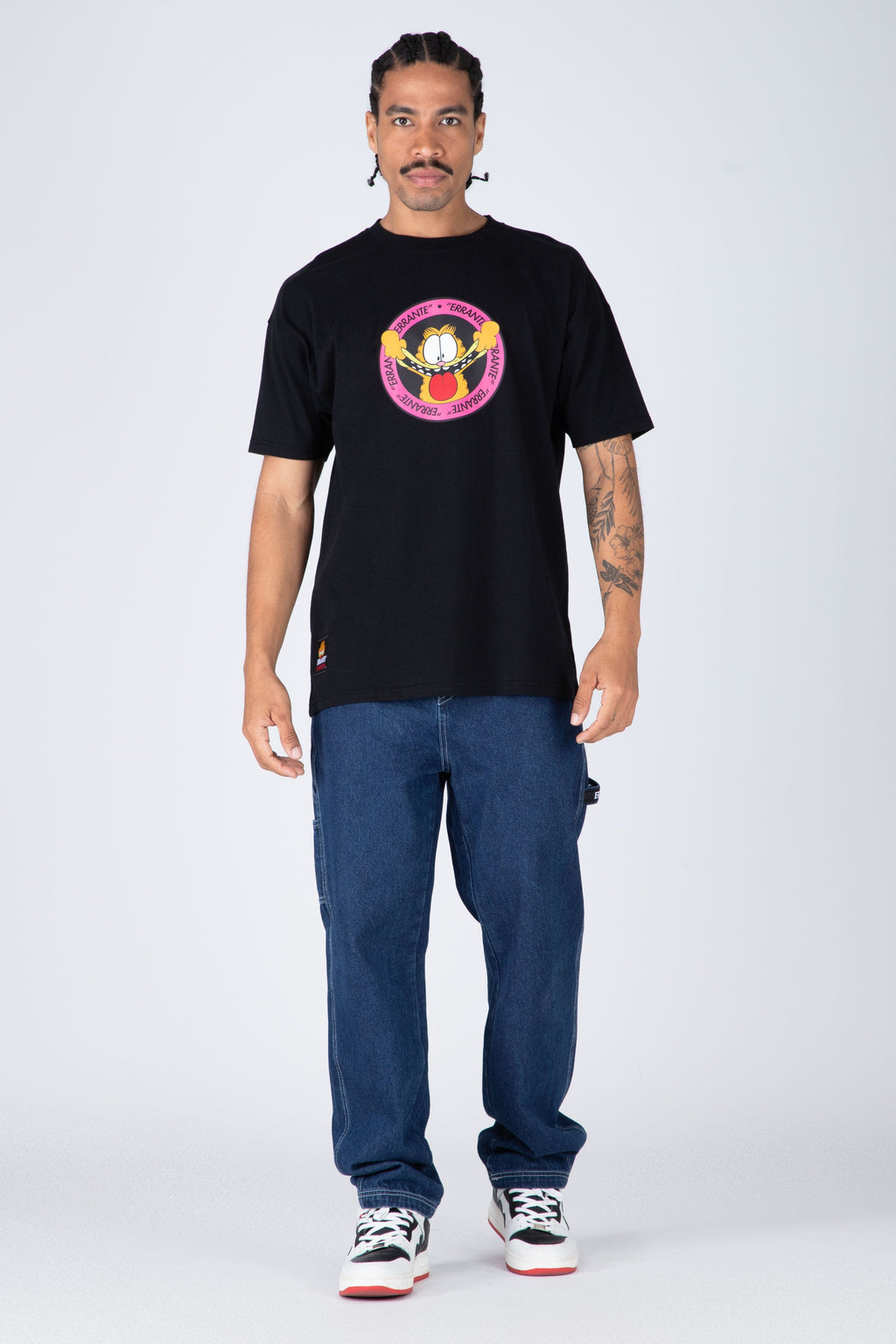 Polera M/C Garfield Sarcastic Negro ERRANTE