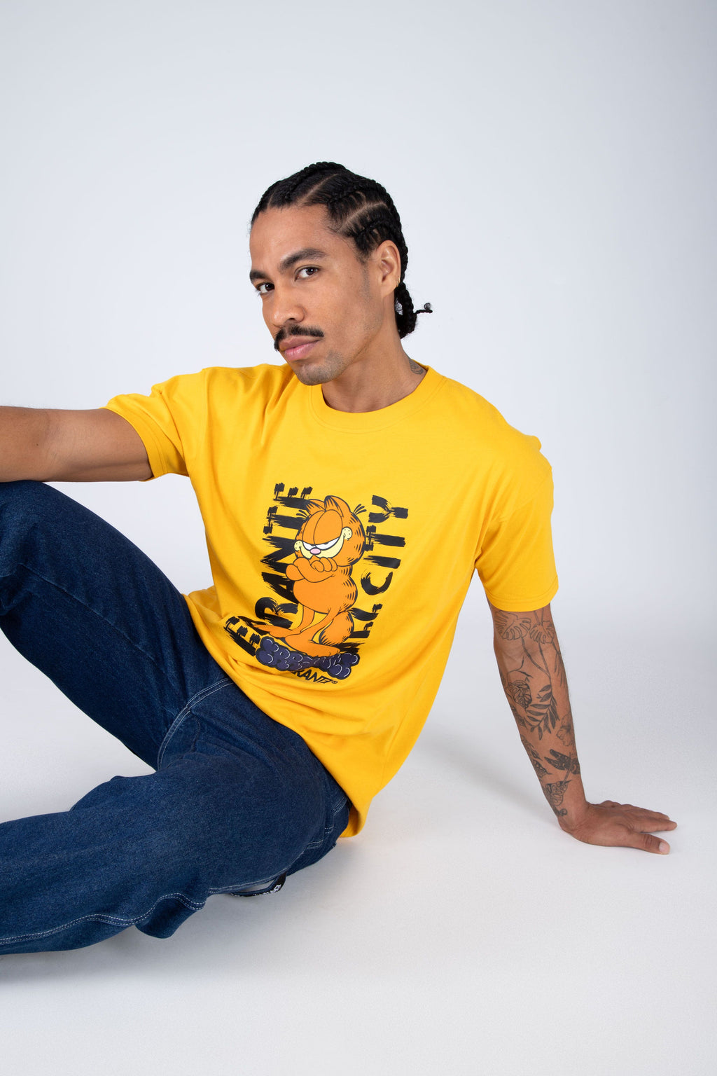 Polera M/C Garfield Street Cat Amarillo ERRANTE