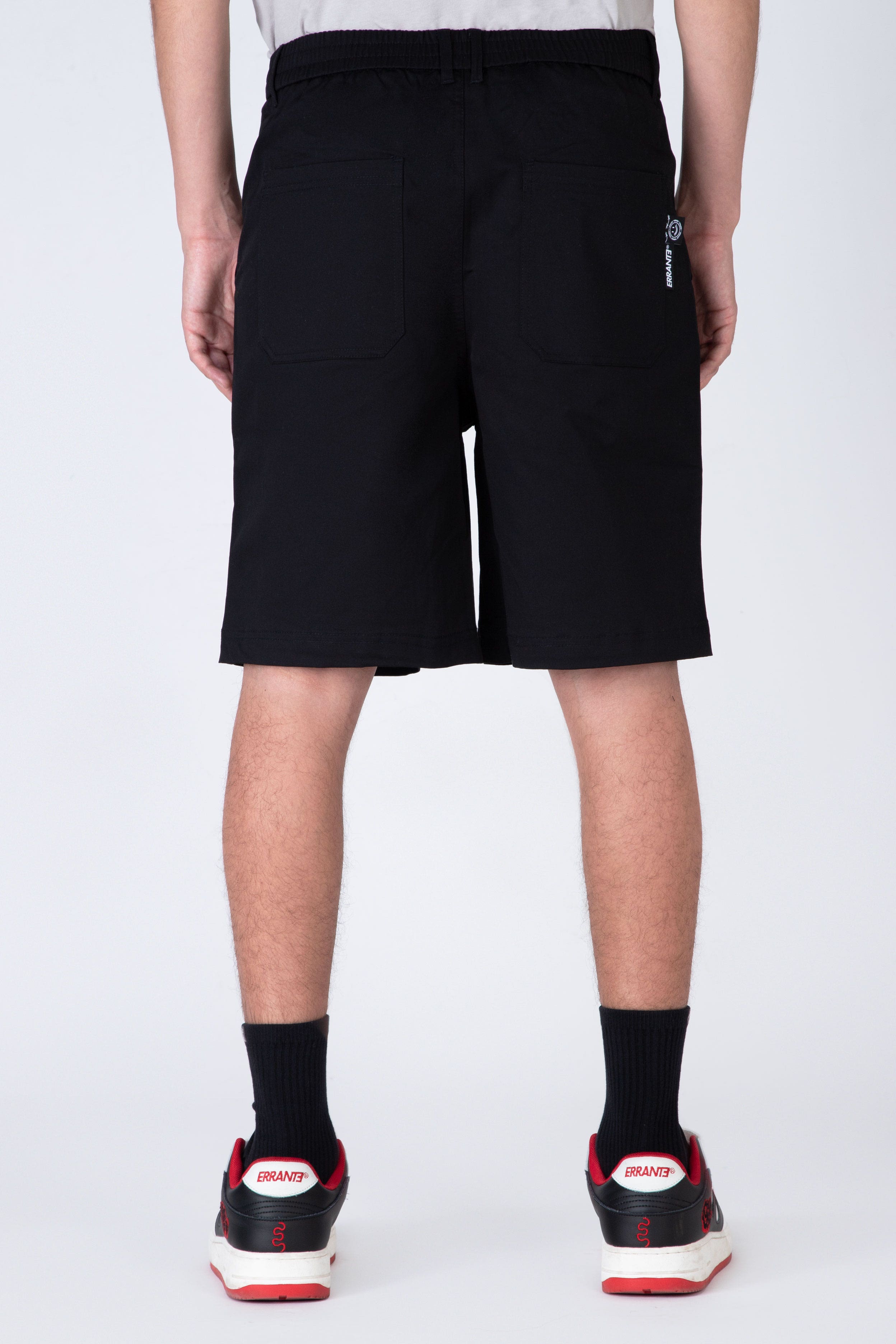 Short Concrete Negro ERRANTE