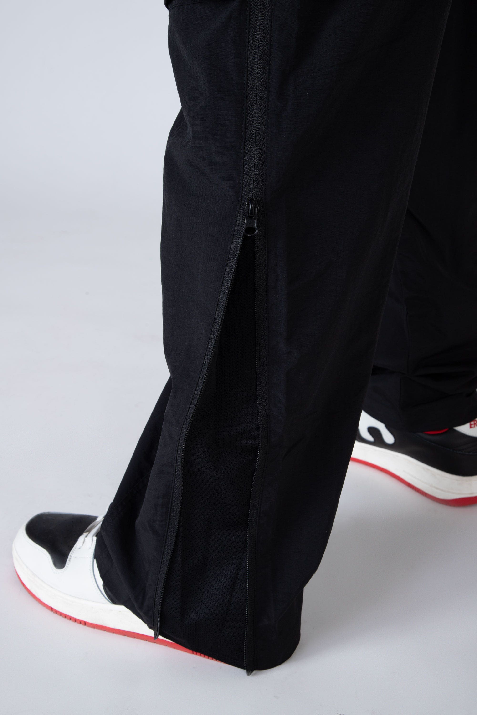 Pantalon Cargo Graff Y Mesh Negro ERRANTE