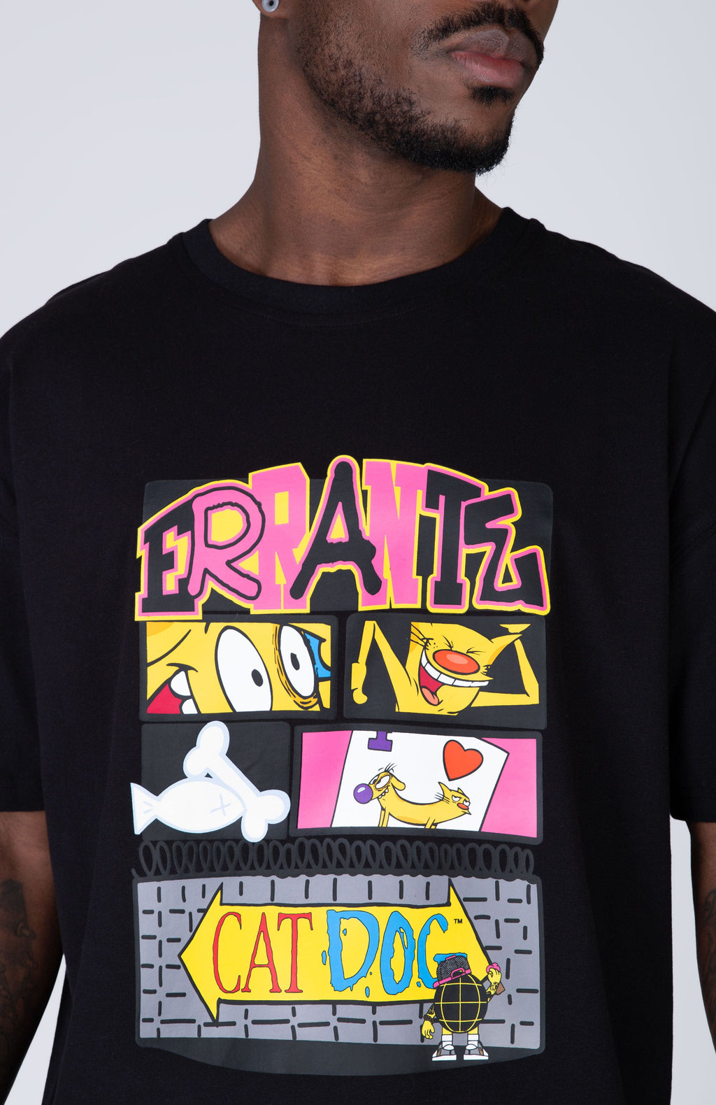 Polera Manga Corta Catdog Comic Negro ERRANTE