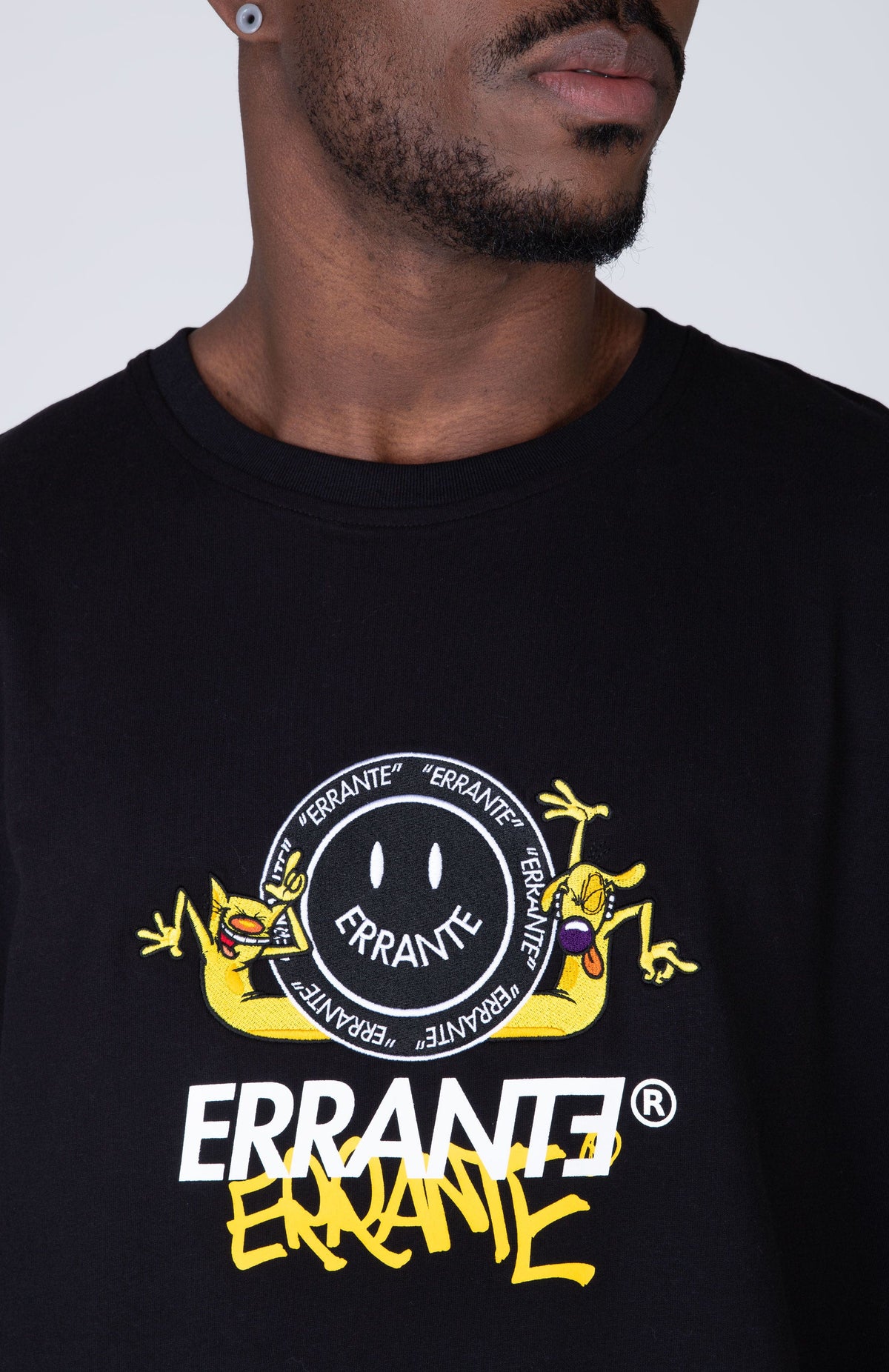 Polera Manga Corta Catdog Energy Negro ERRANTE