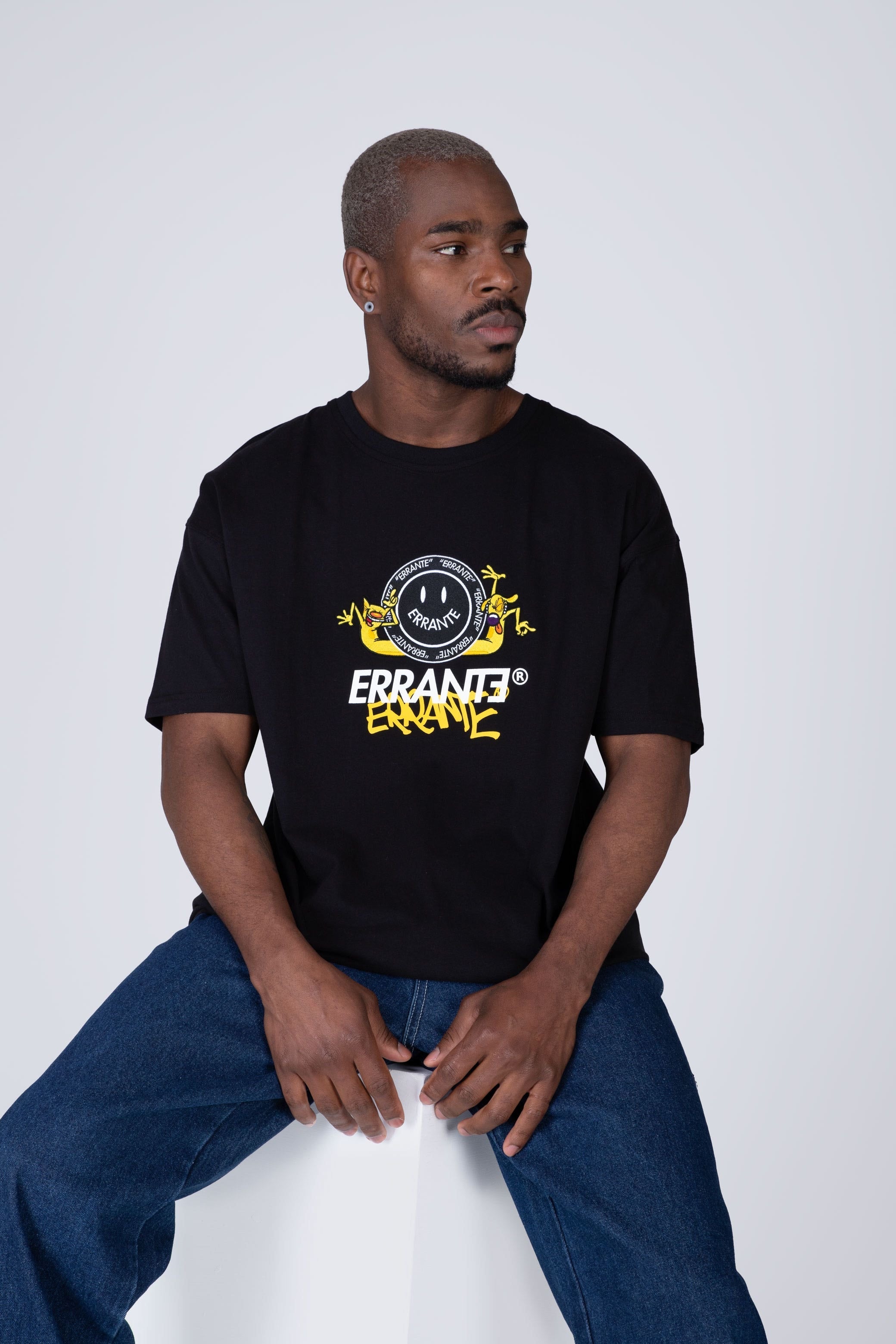 Polera Manga Corta Catdog Energy Negro ERRANTE