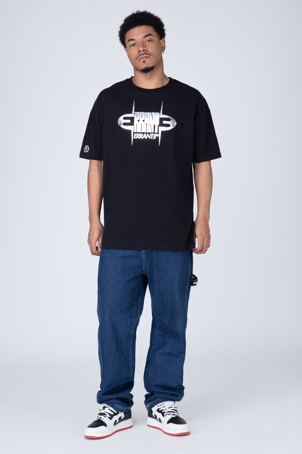 Polera Manga Corta Silvers Negro ERRANTE