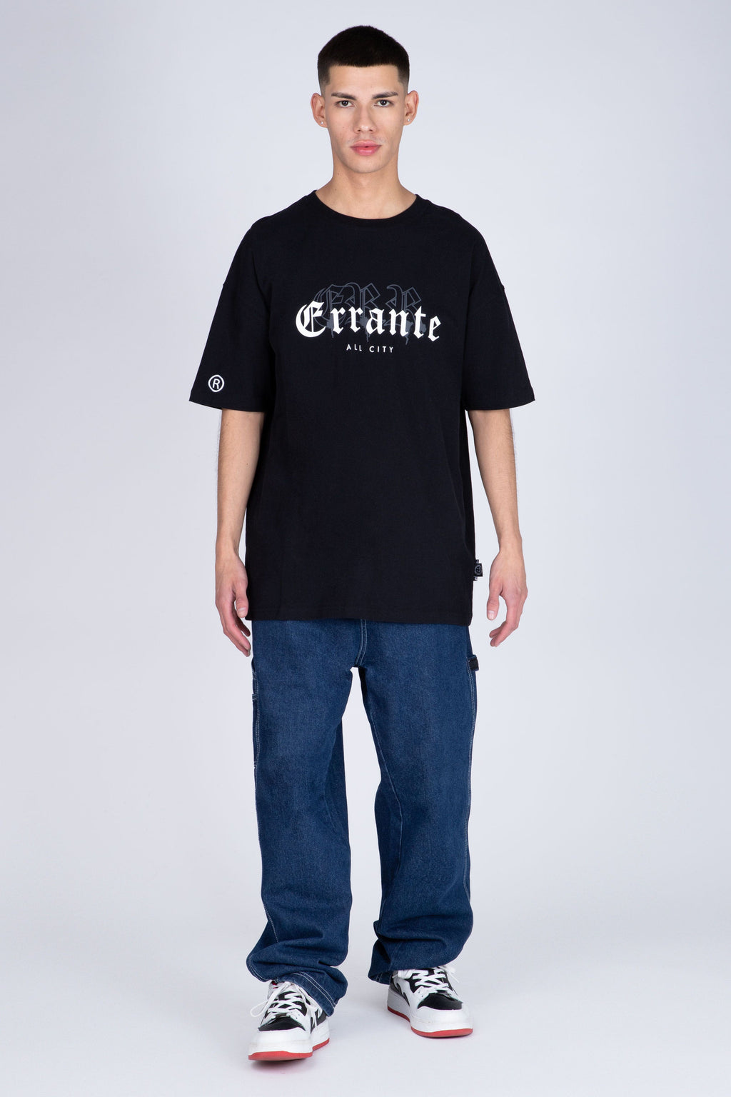 Polera Manga Corta Snaps Negro ERRANTE