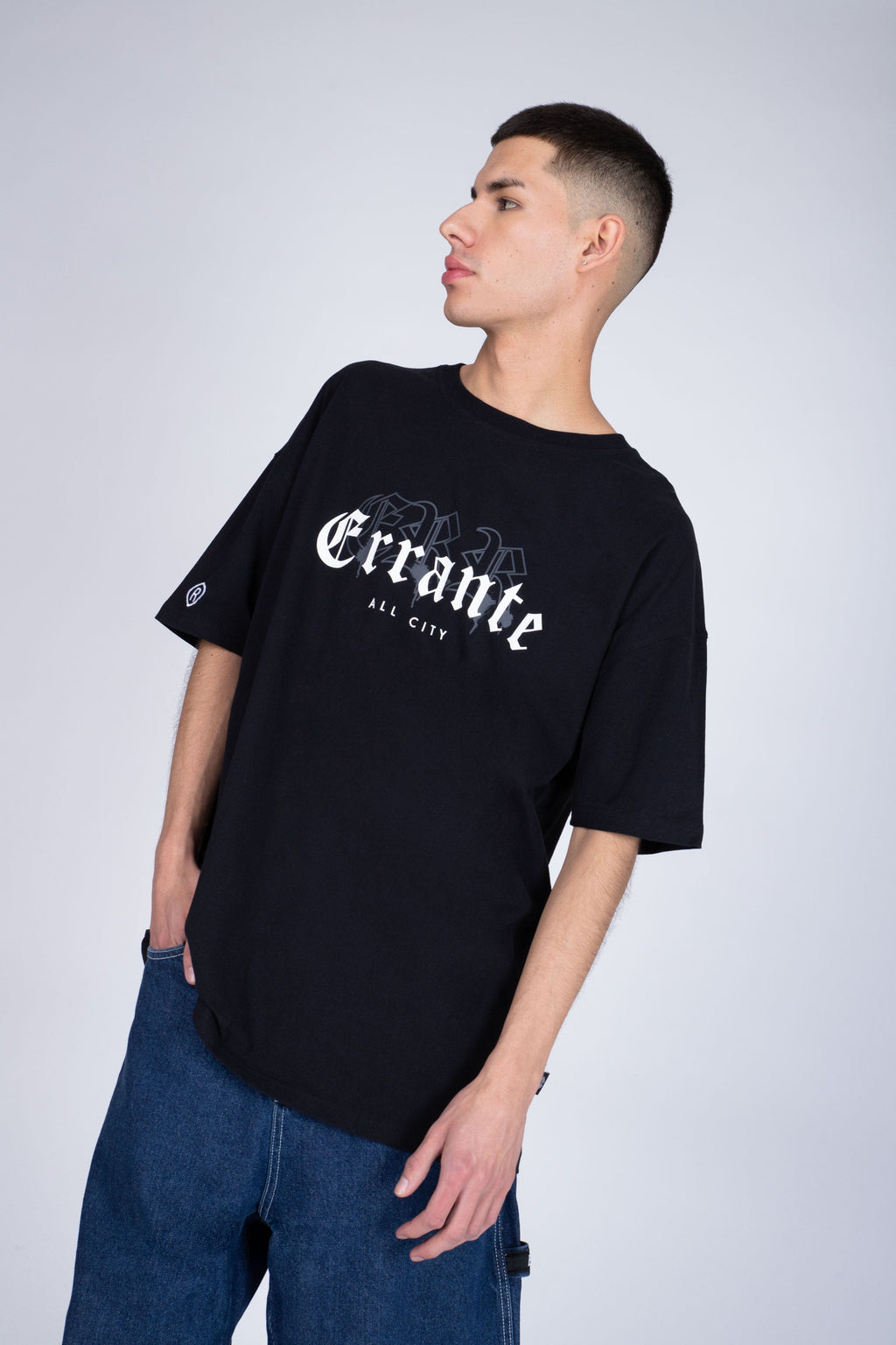 Polera Manga Corta Snaps Negro ERRANTE