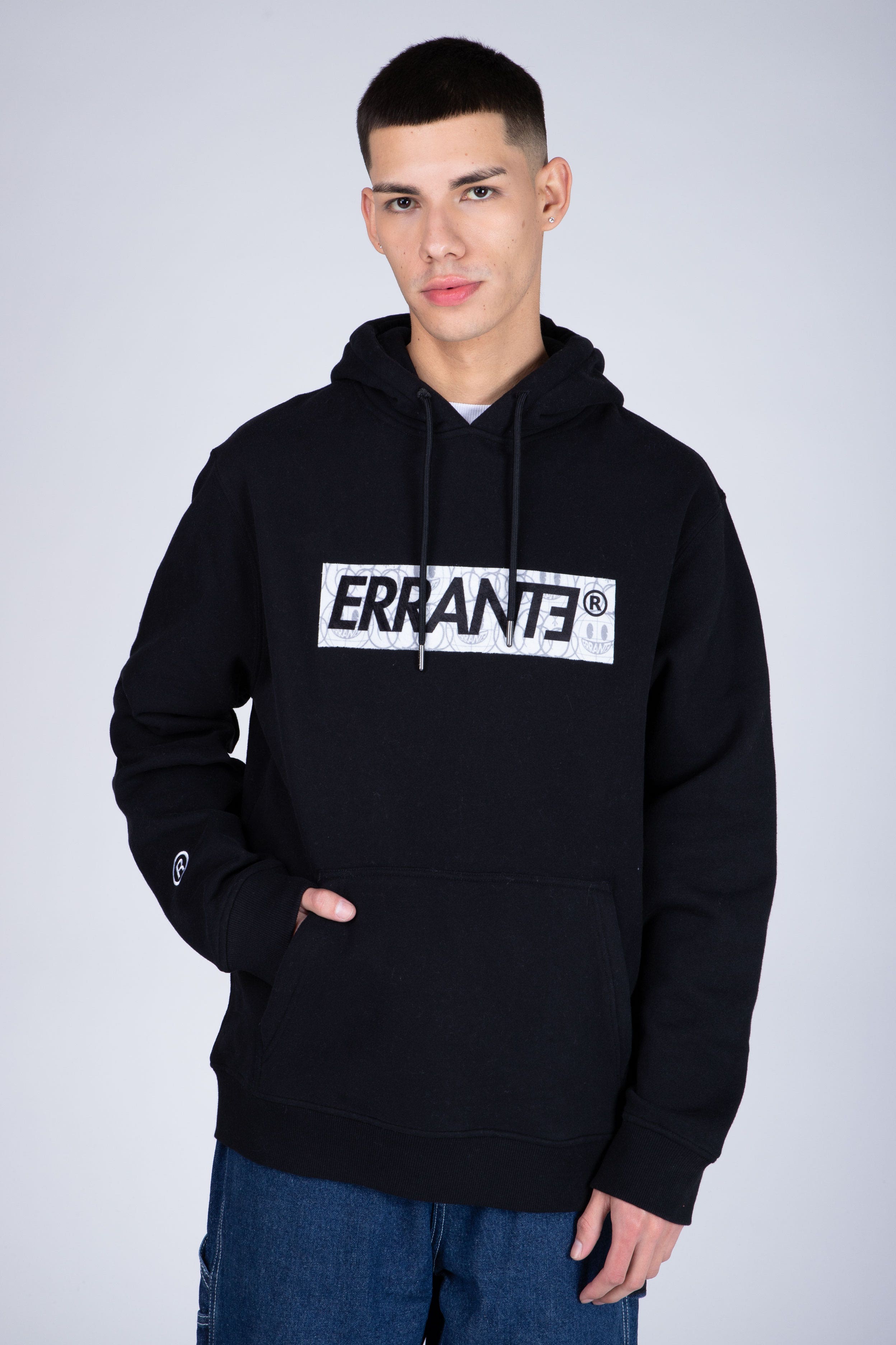Poleron Hood Box Negro ERRANTE