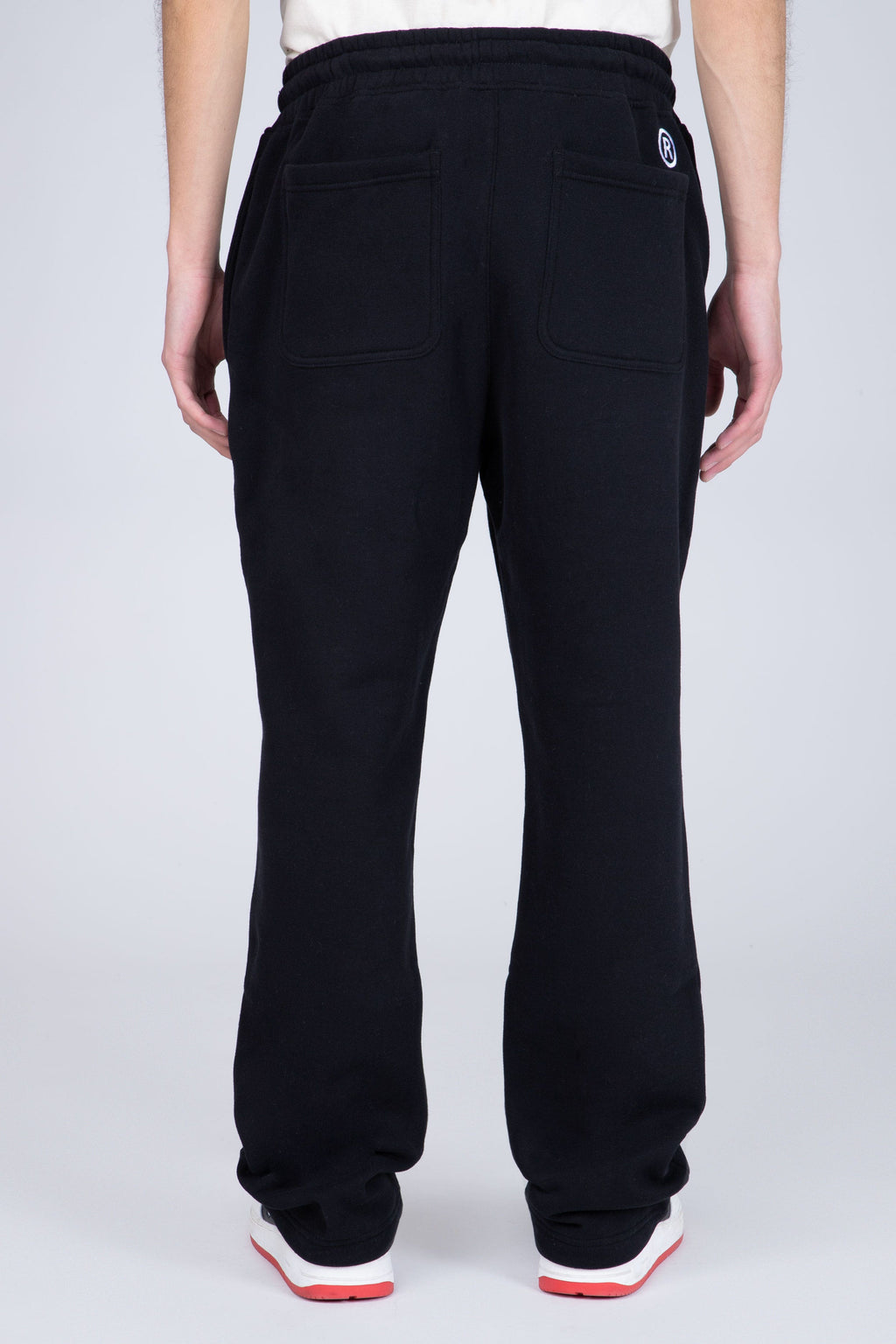 Jogger Regular Box Negro ERRANTE