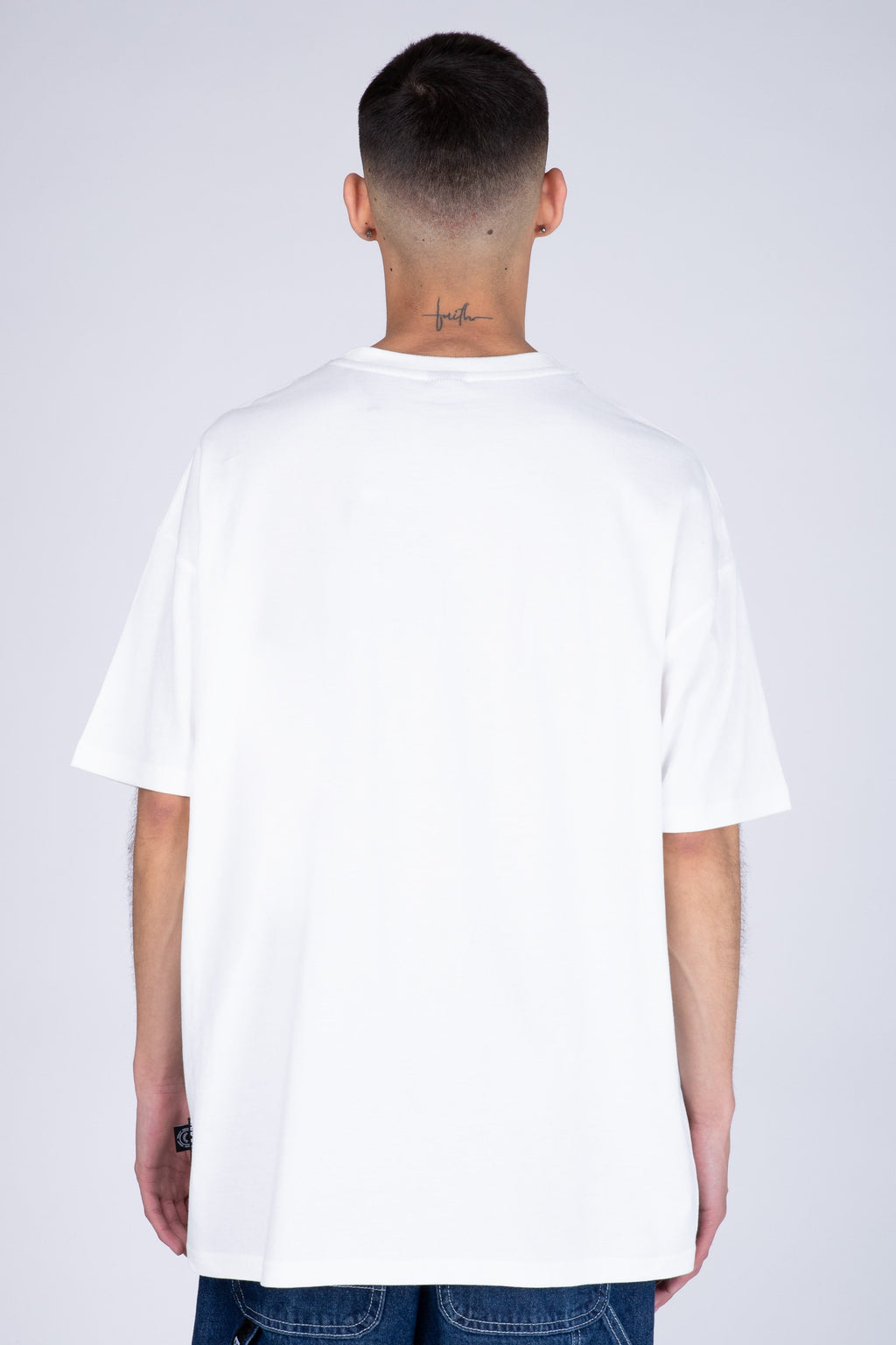 Polera Manga Corta Box Blanco ERRANTE